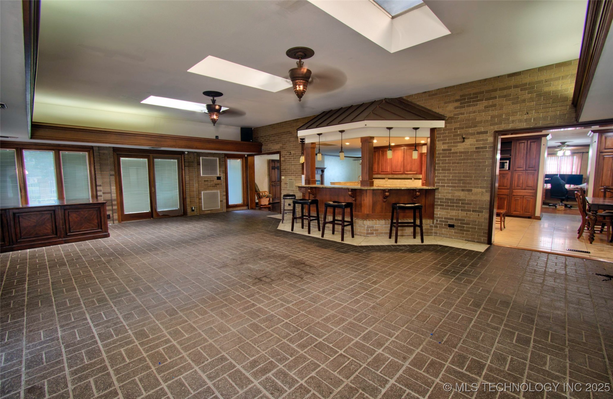 2839 Hickory Creek Road Property Photo 9