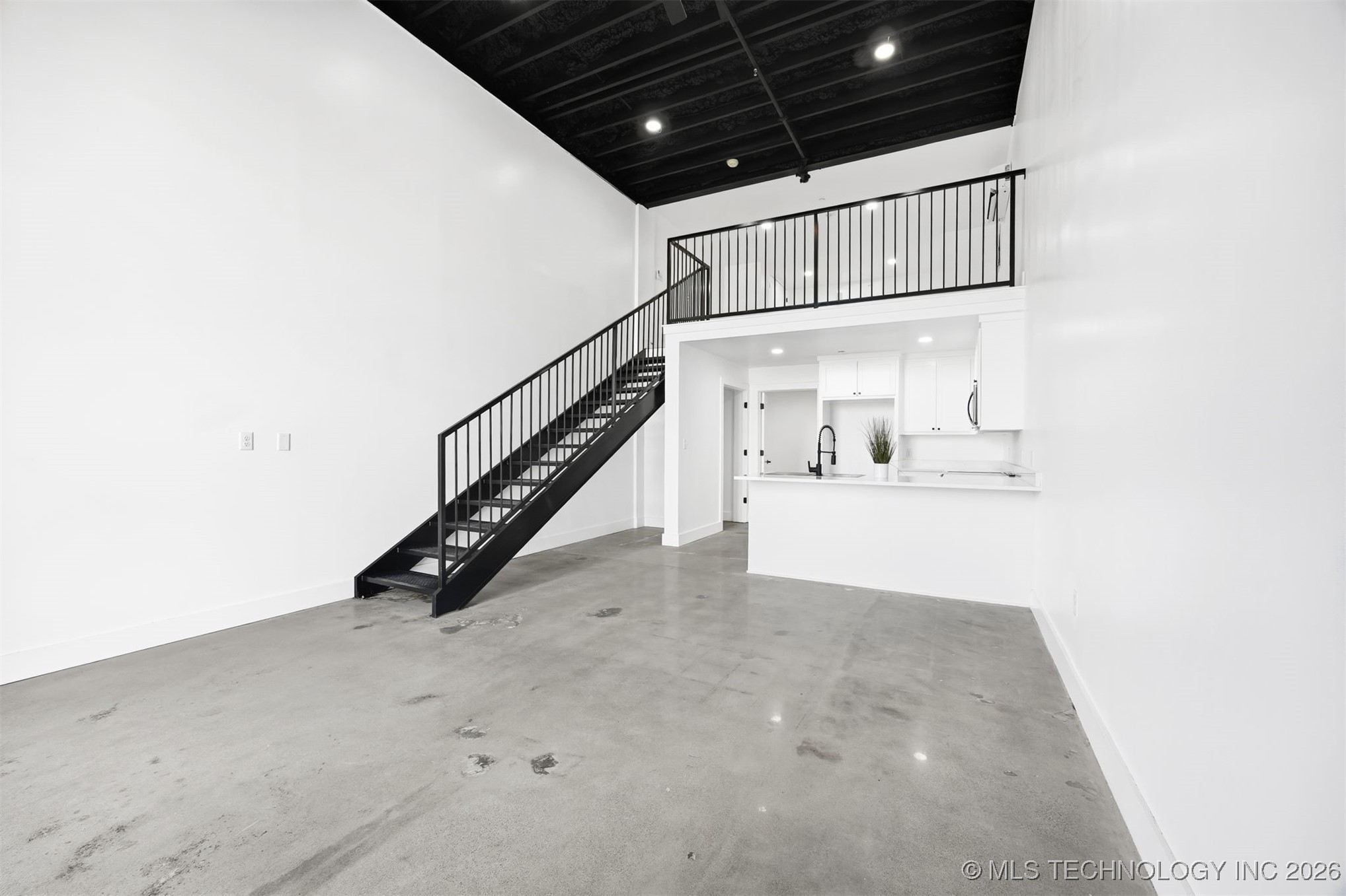 106 S A Street 11 Property Photo 6