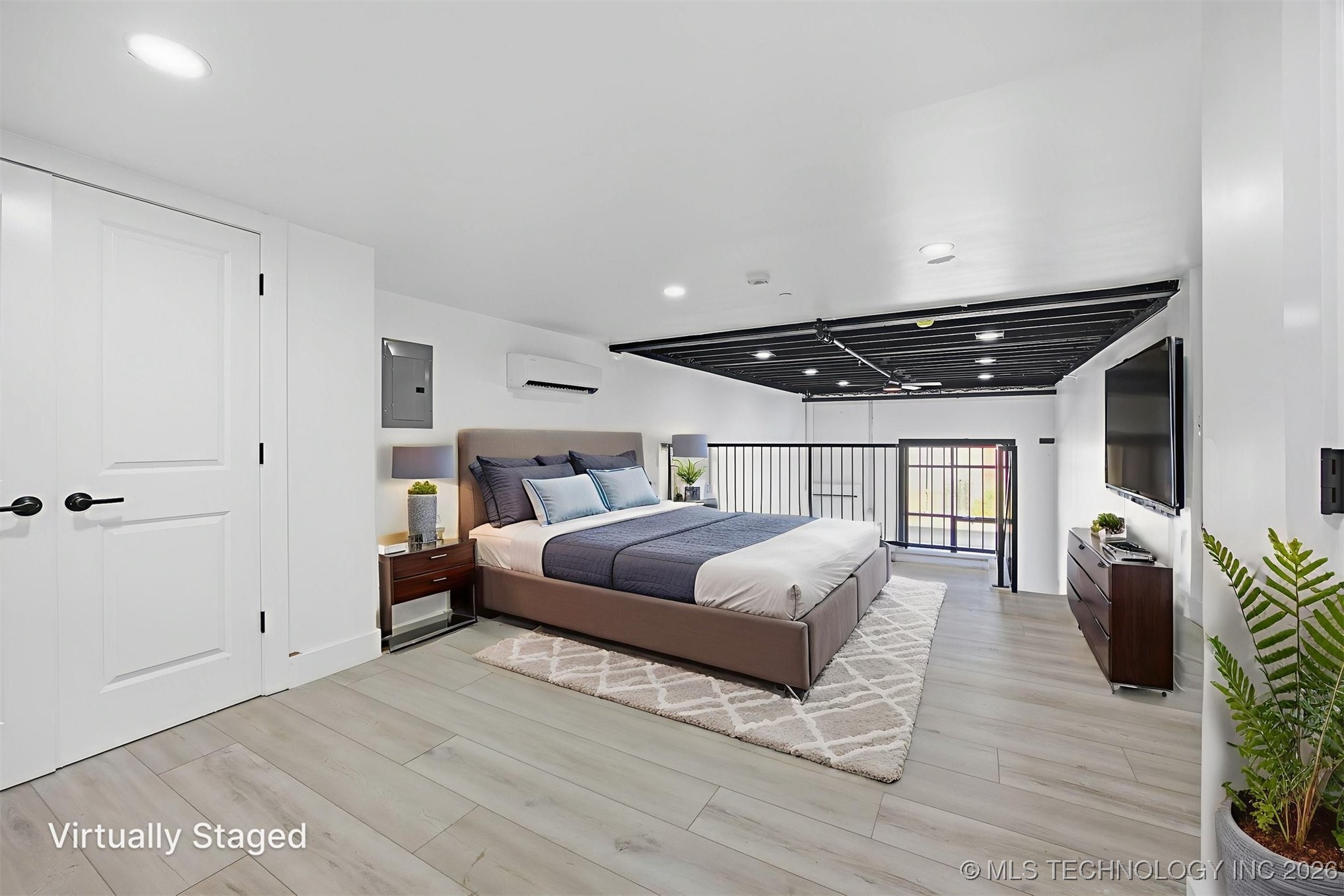 106 S A Street 11 Property Photo 22