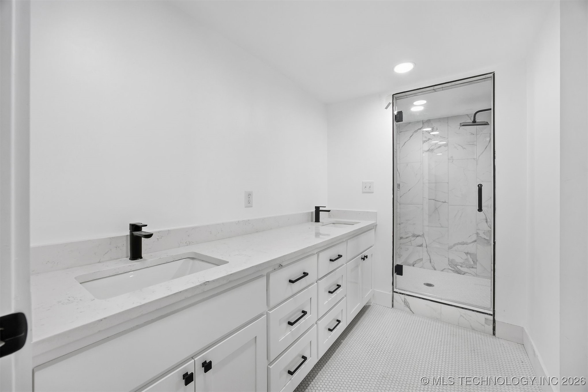 106 S A Street 11 Property Photo 26