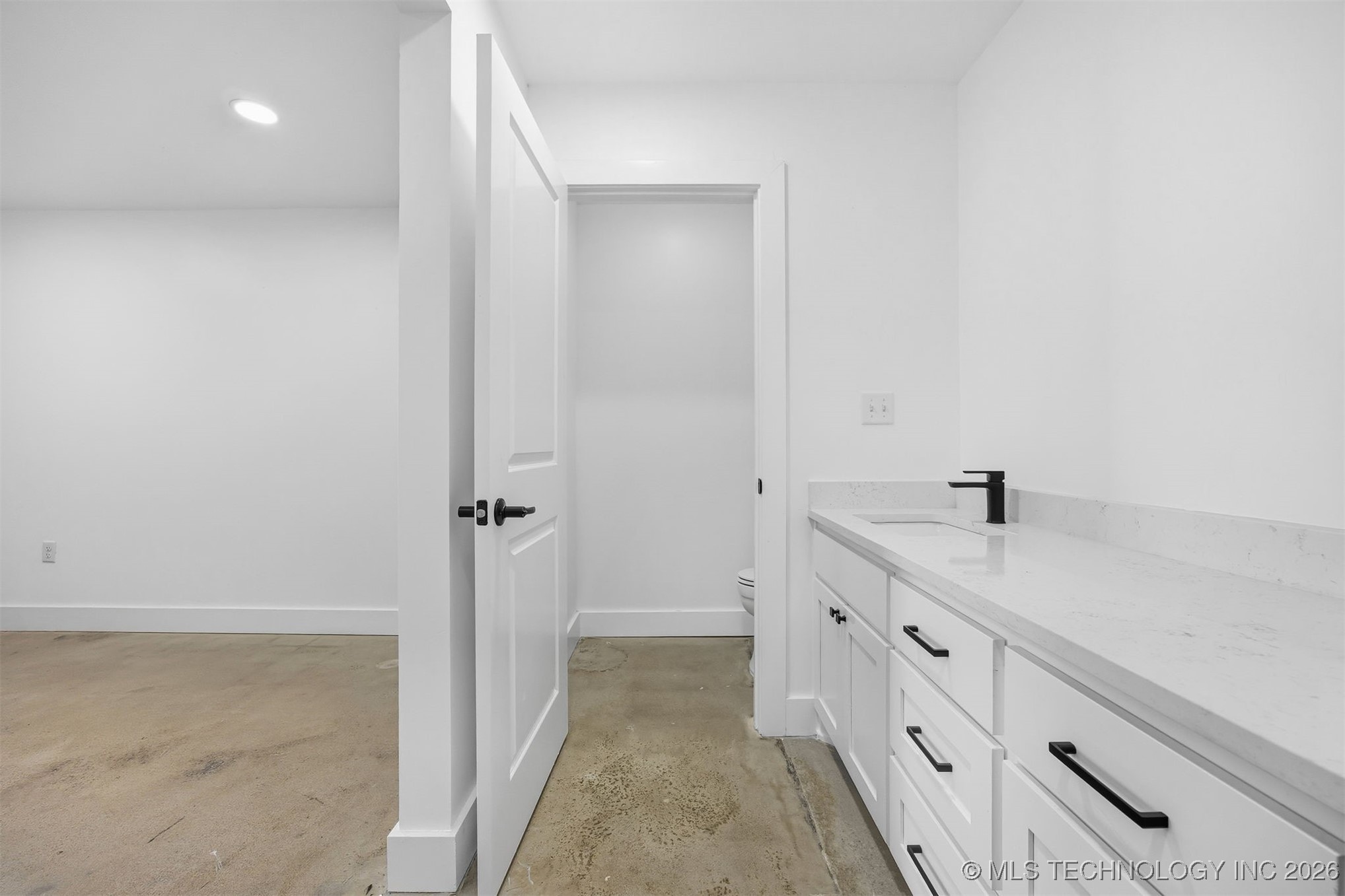 106 S A Street 11 Property Photo 31