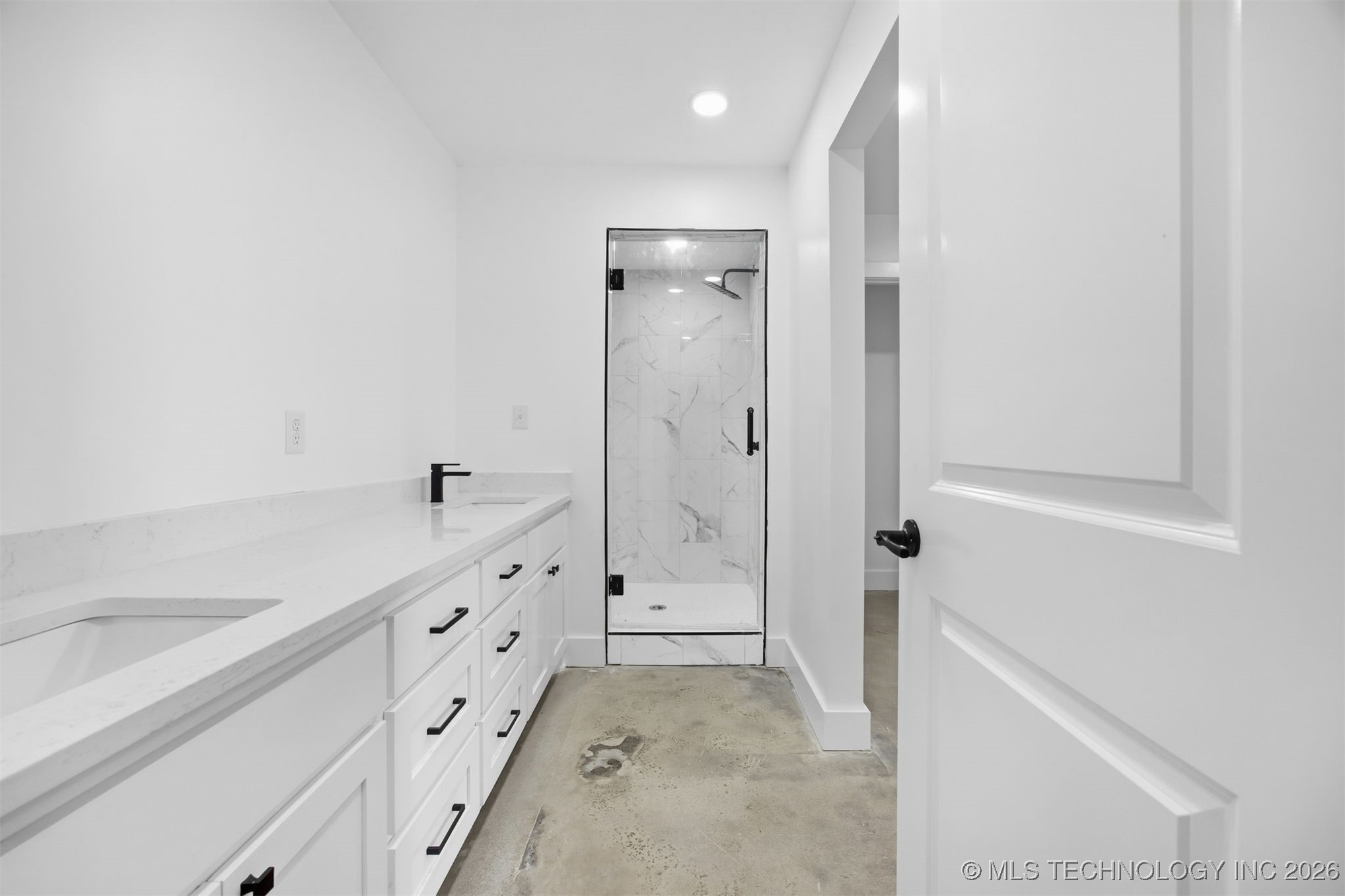 106 S A Street 11 Property Photo 32