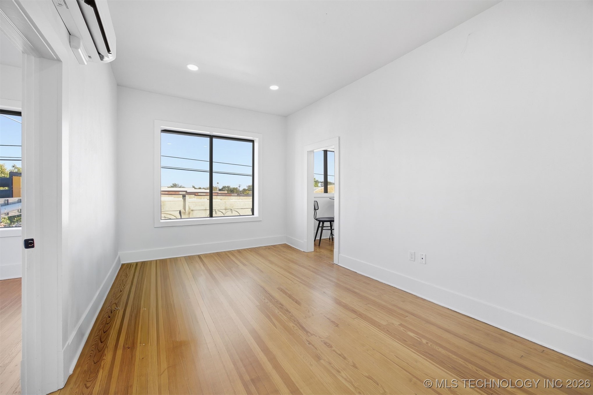 106 S A Street 11 Property Photo 40