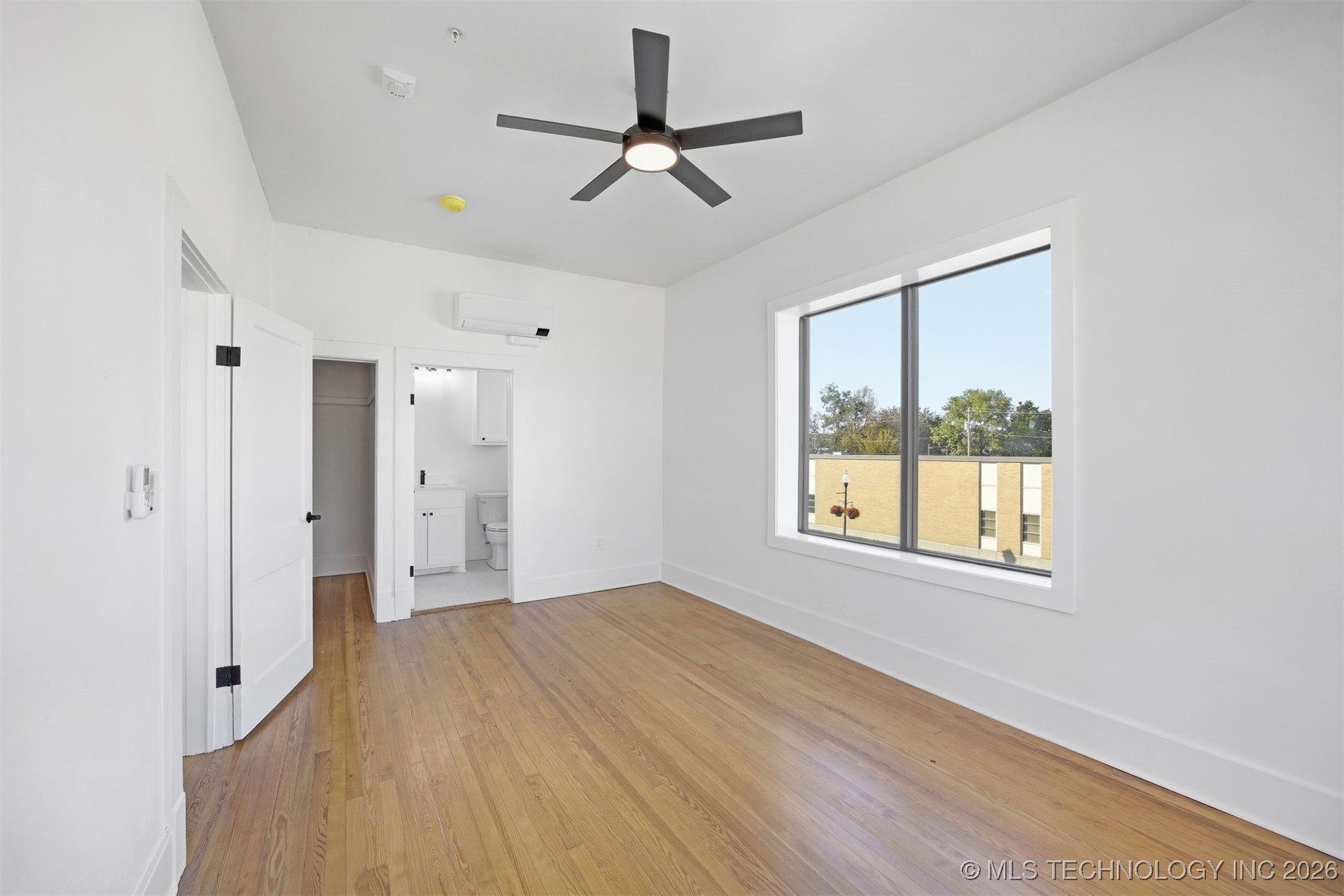 106 S A Street 11 Property Photo 42