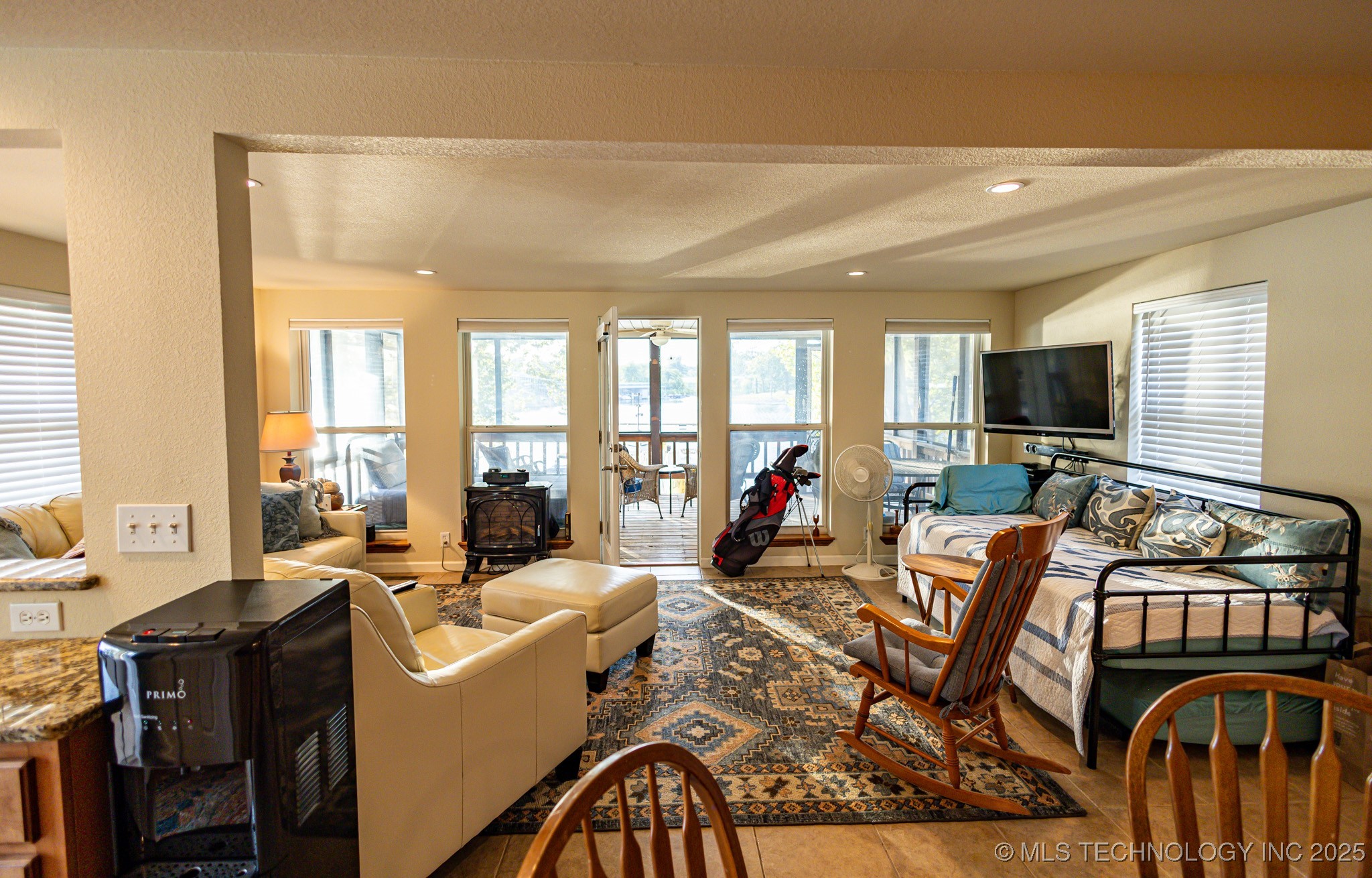 30641 E 5th Street Property Photo 8