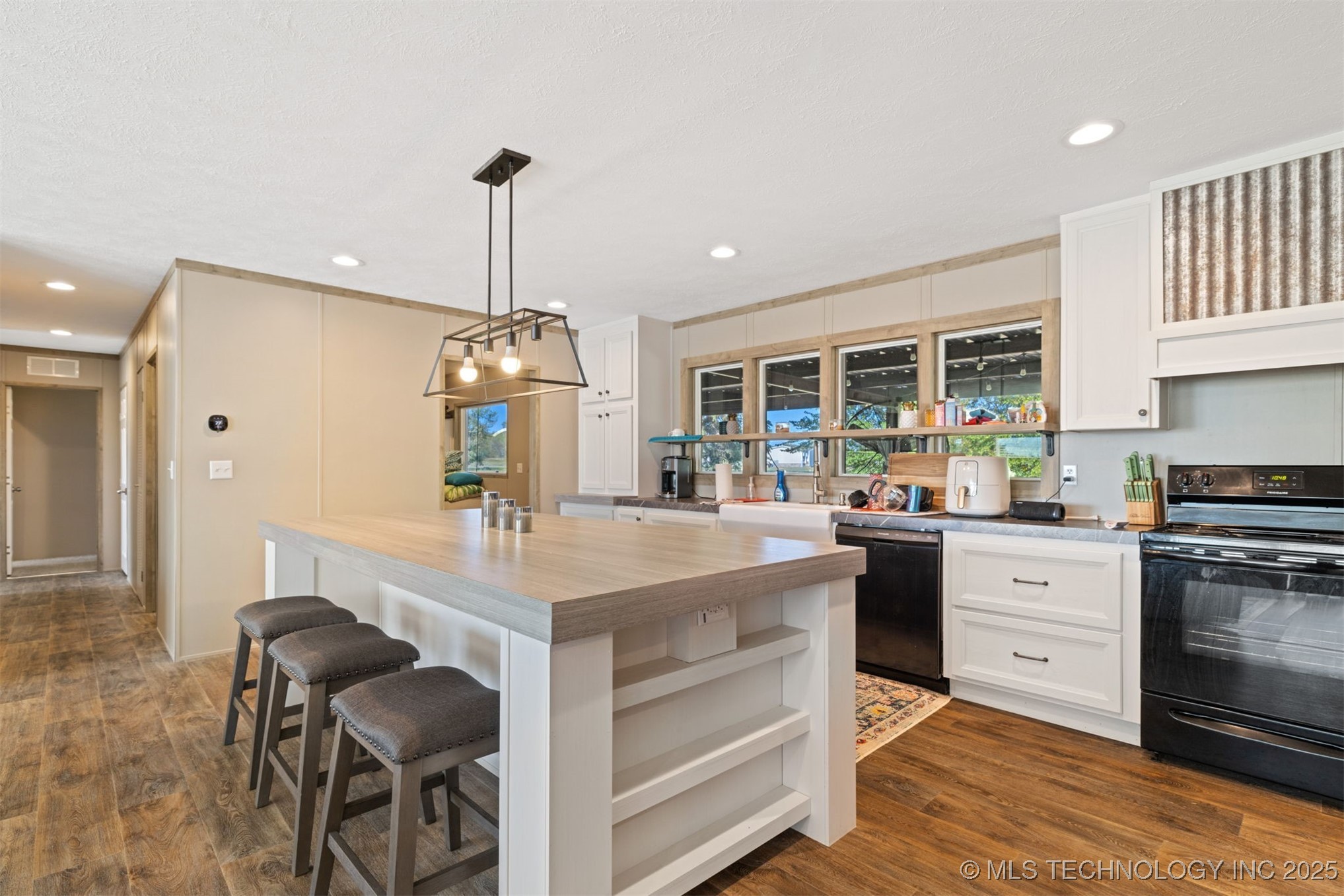 9520 Us Hwy 70a Property Photo 14