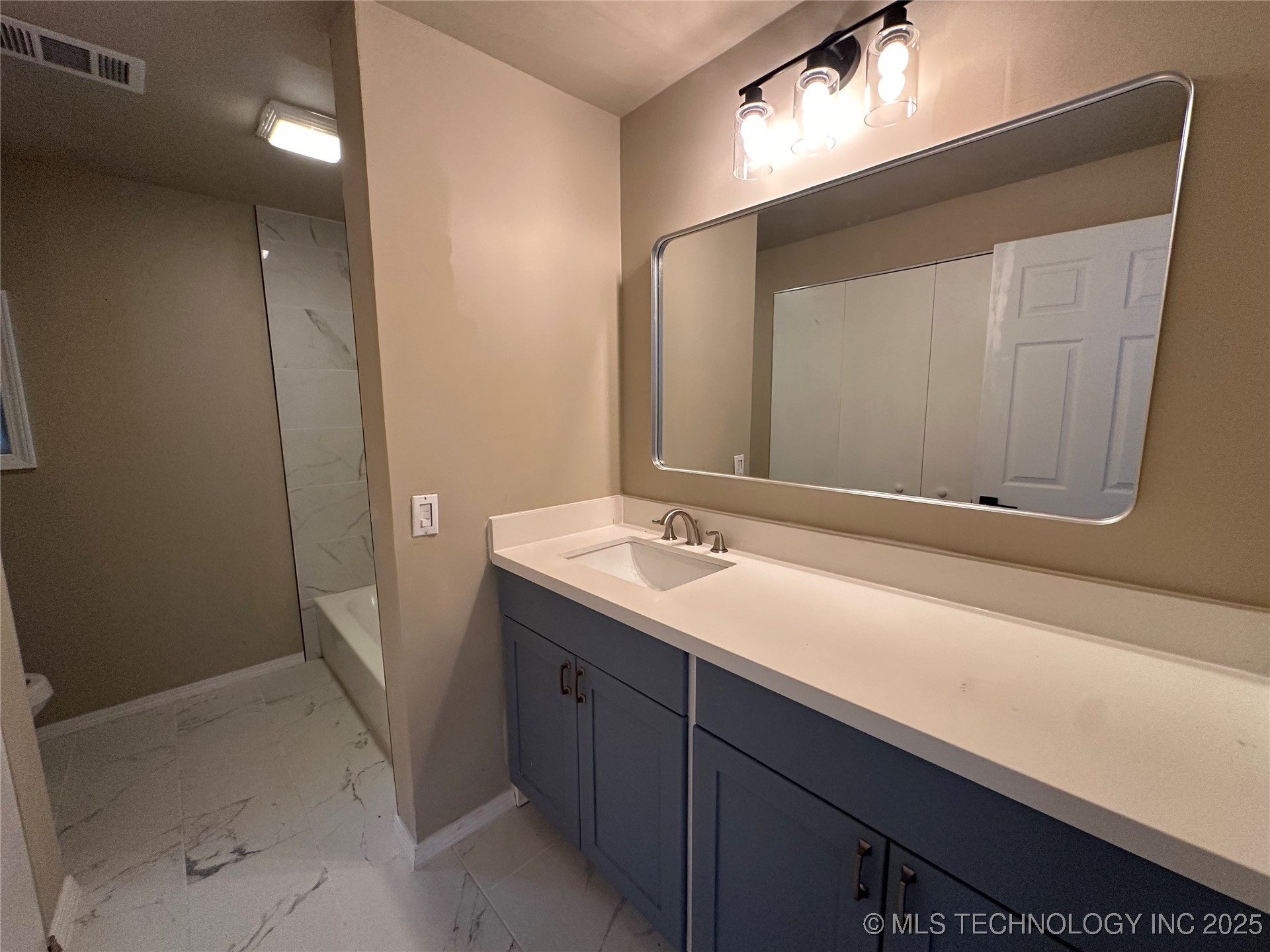 1402 Cherry Street Property Photo 11