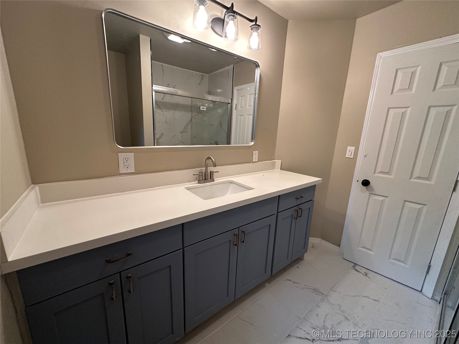 1402 Cherry Street Property Photo 18