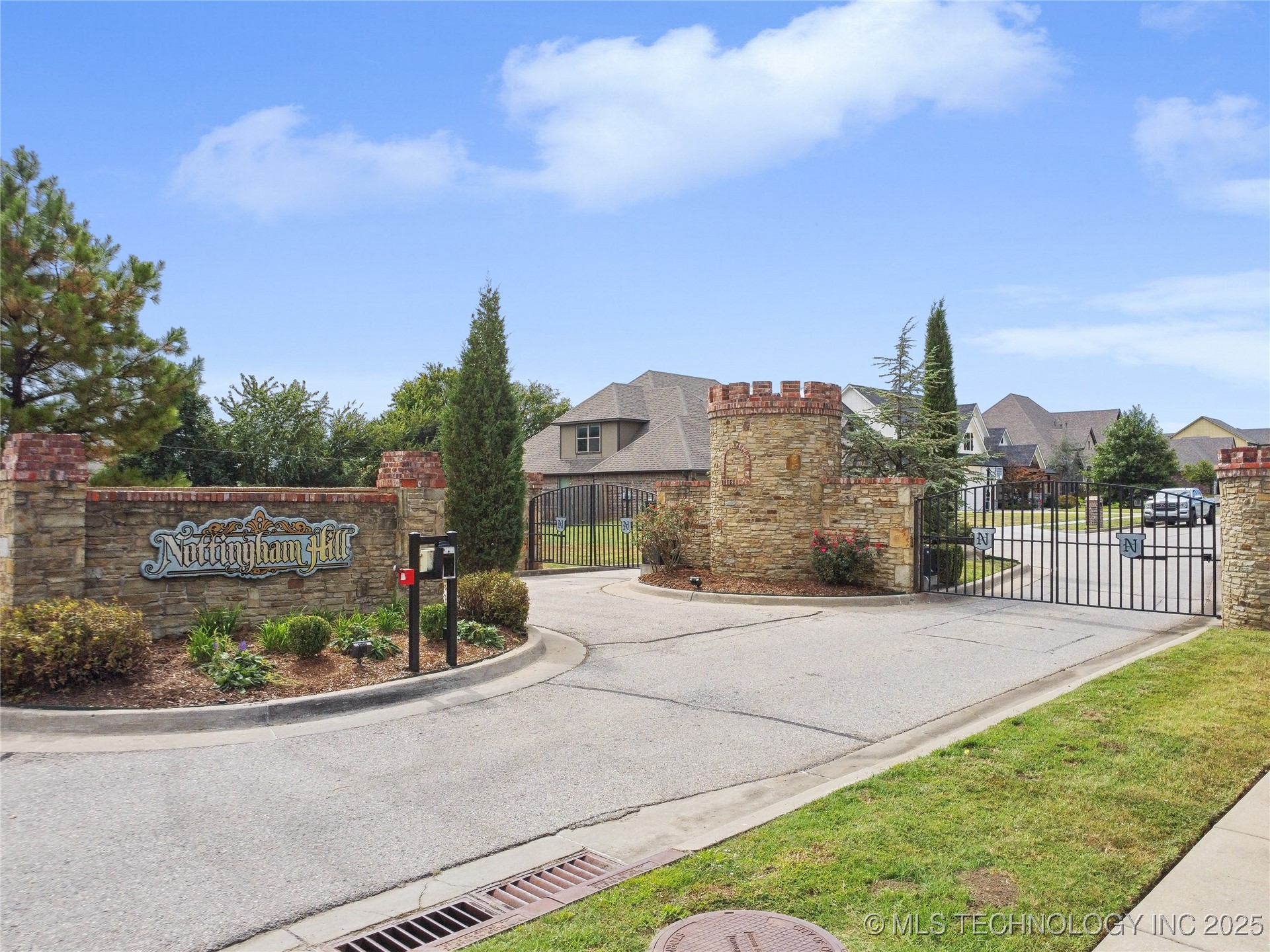 9513 N 144th East Avenue Property Photo 2