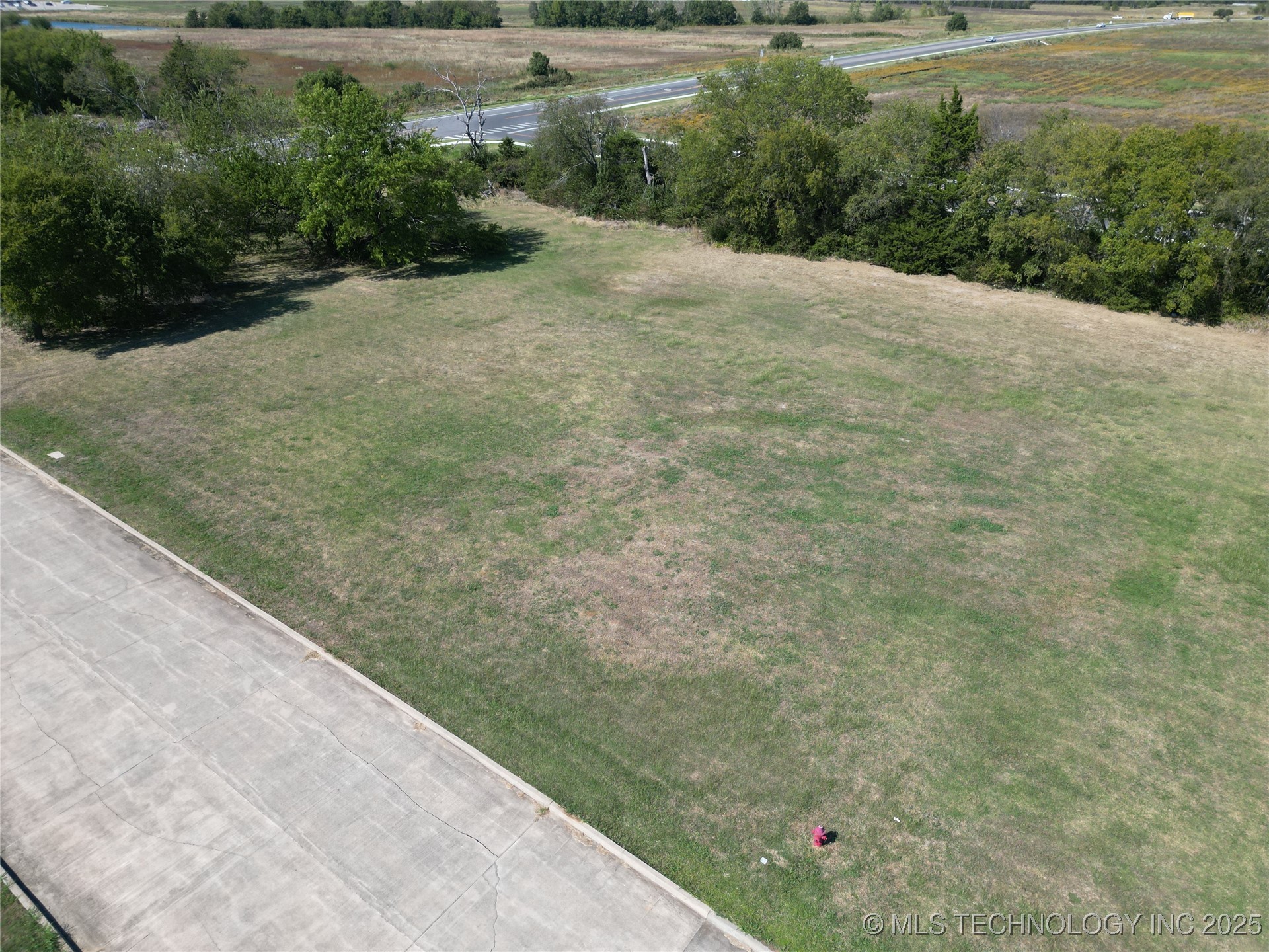 1410 Brookview Drive Property Photo 1