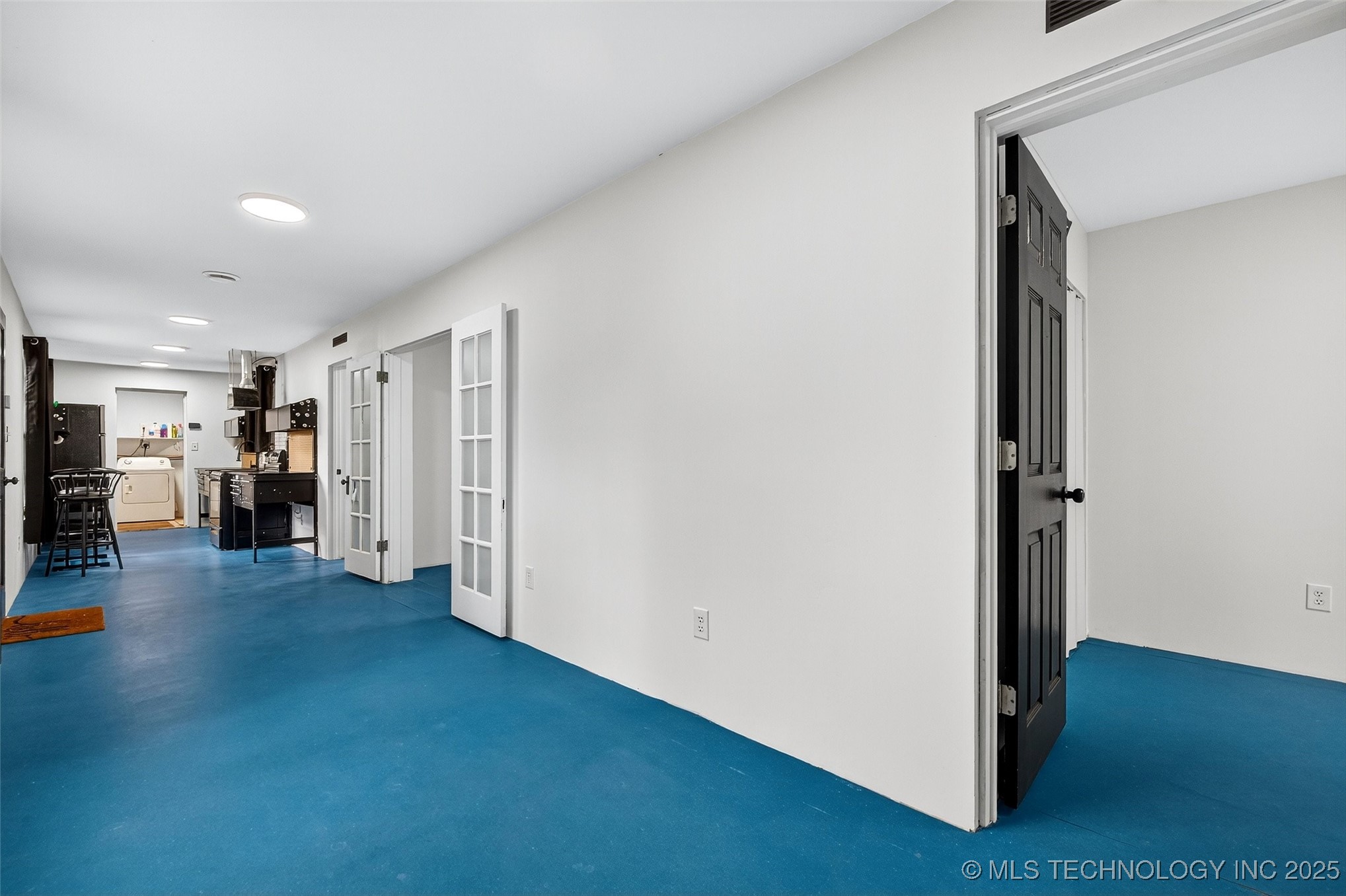 45 W Sophia Property Photo 4