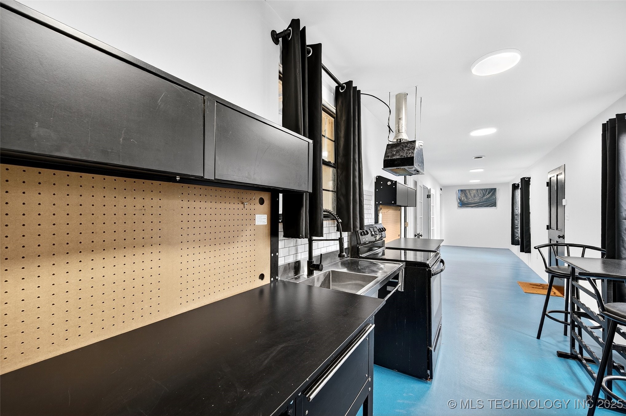 45 W Sophia Property Photo 12