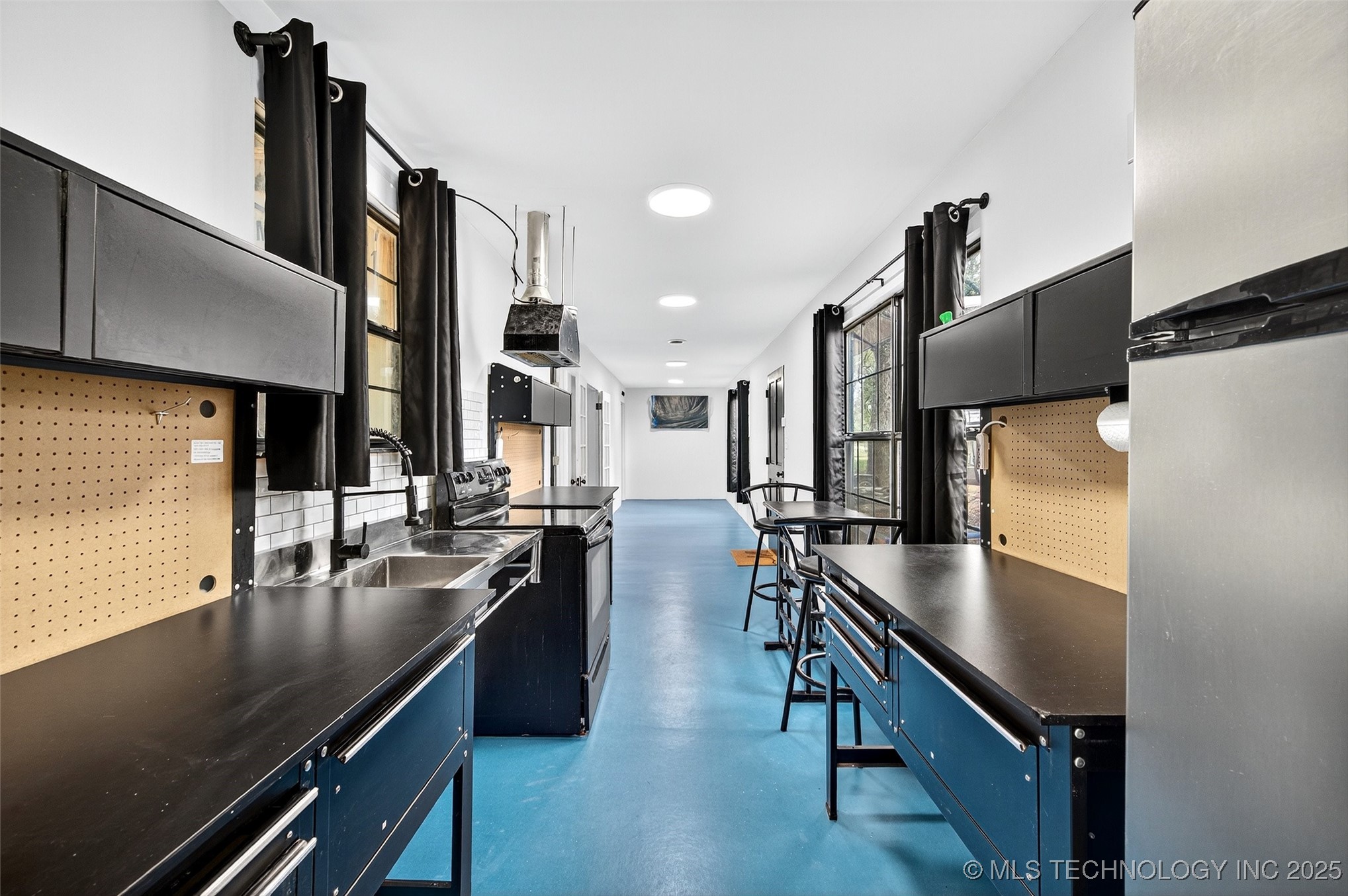 45 W Sophia Property Photo 14