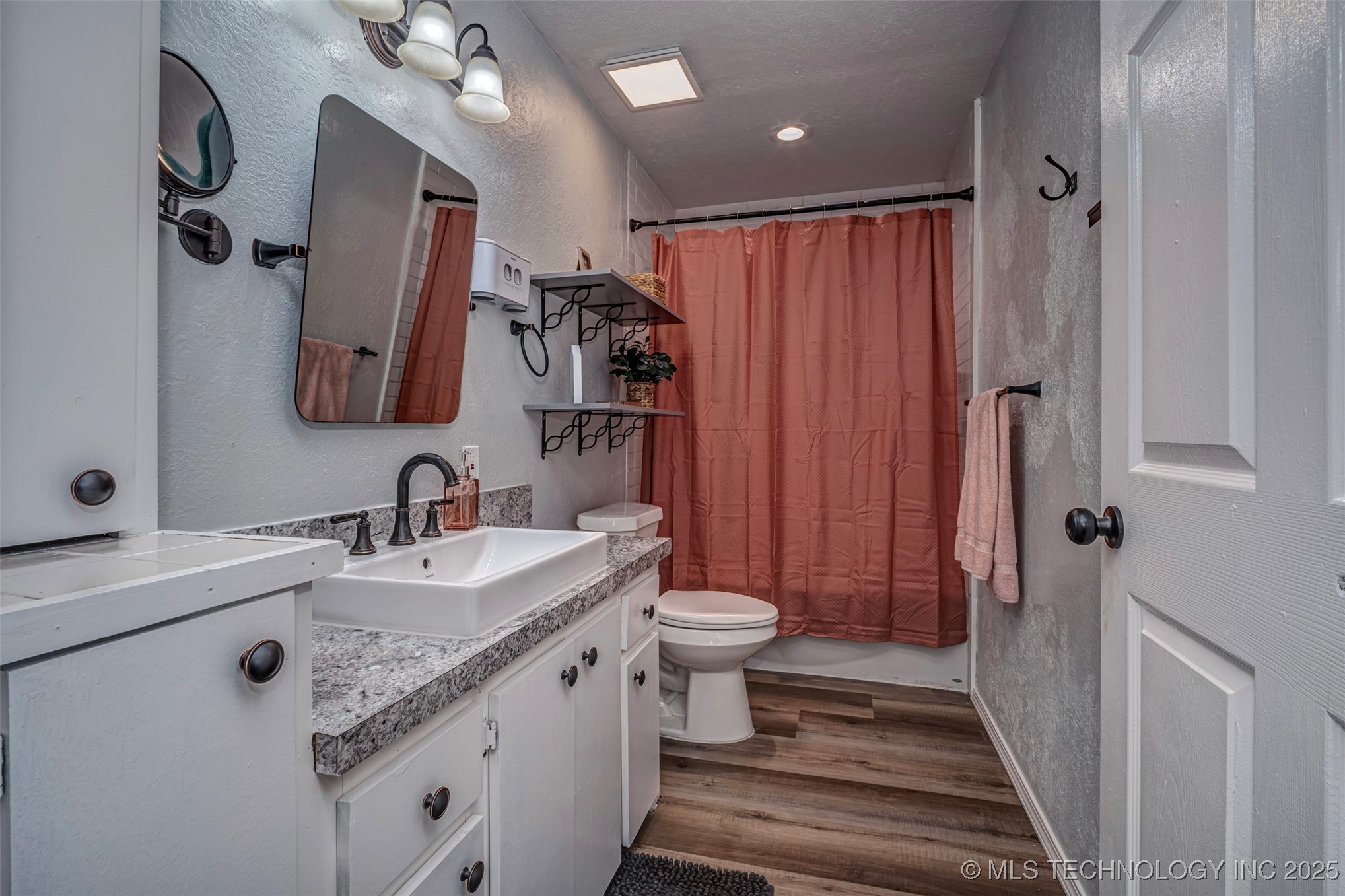 300 W Frisco Property Photo 7