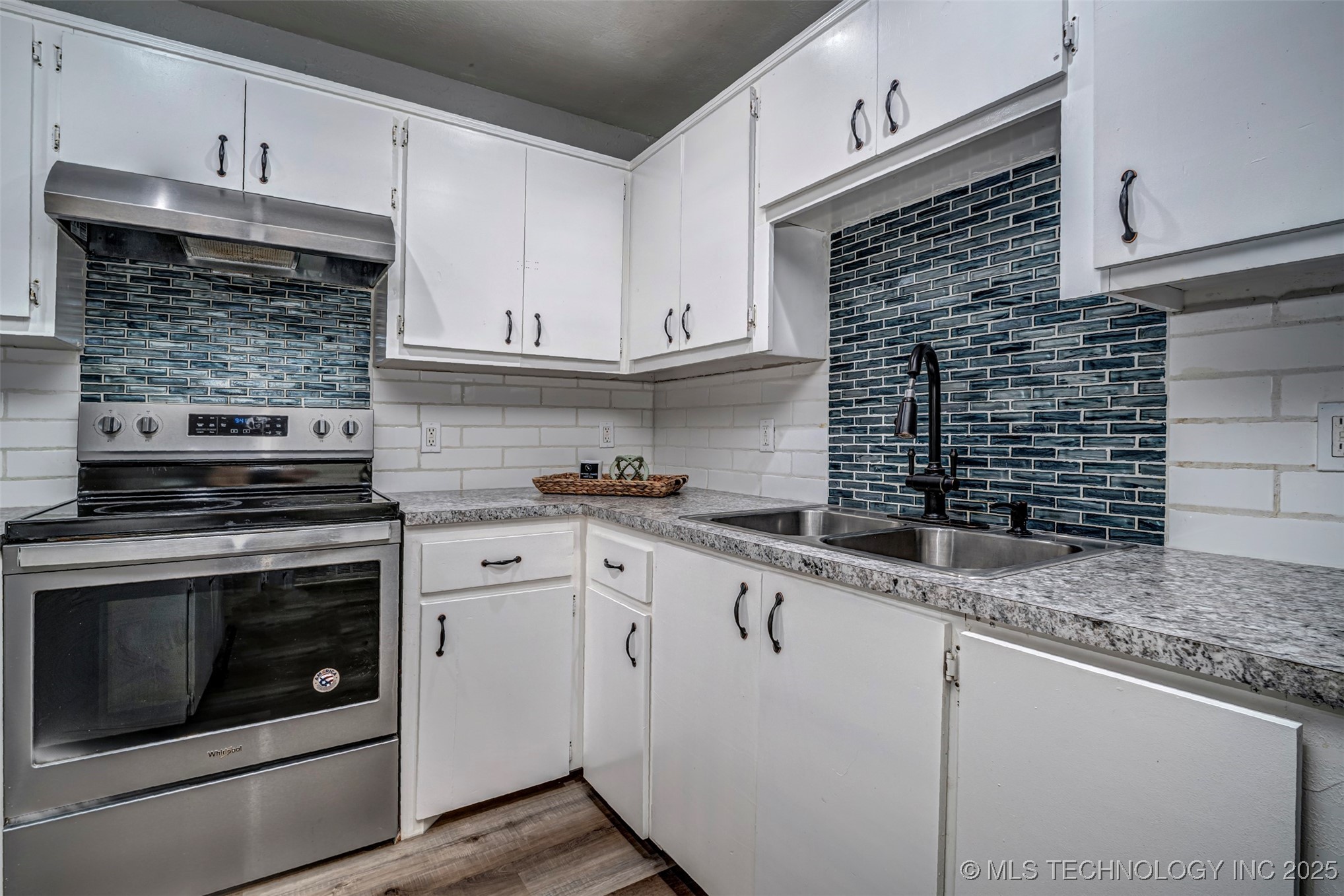 300 W Frisco Property Photo 8