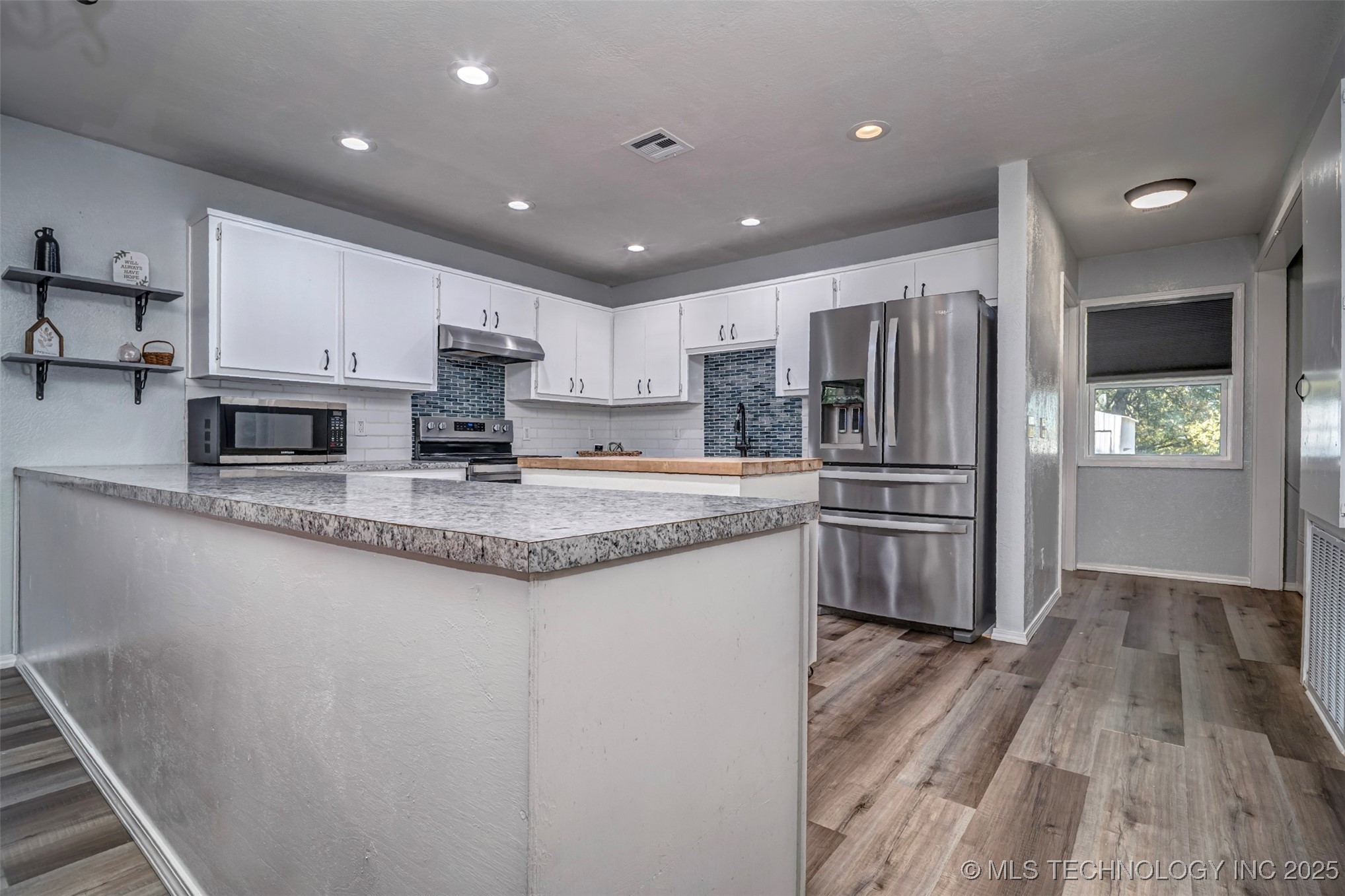 300 W Frisco Property Photo 9