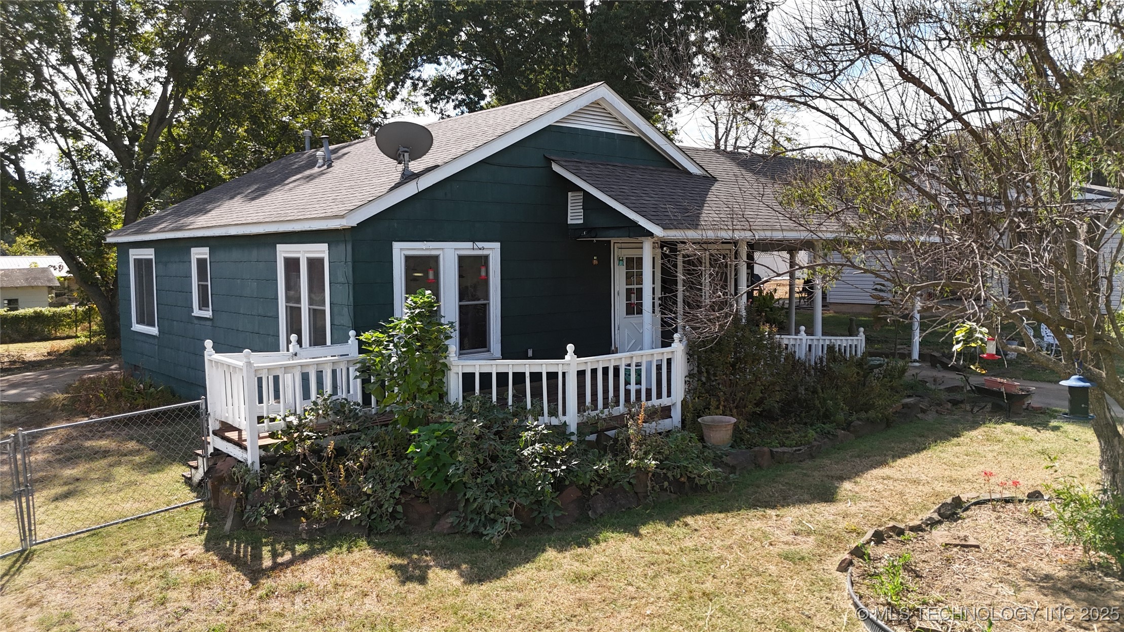 607 Sunset Strip Property Photo 3