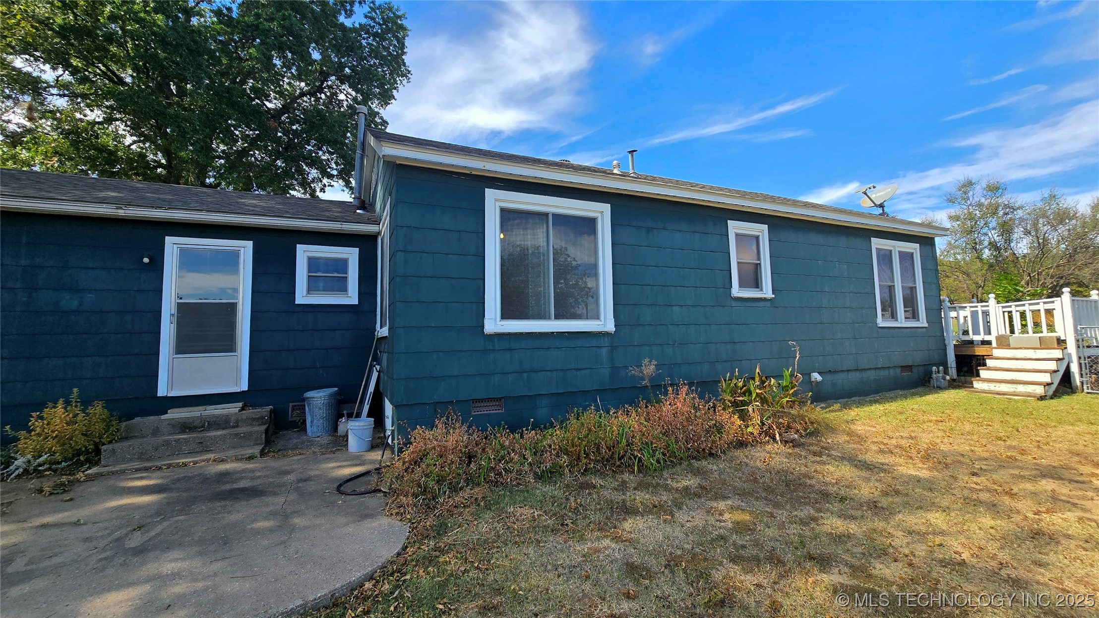 607 Sunset Strip Property Photo 6