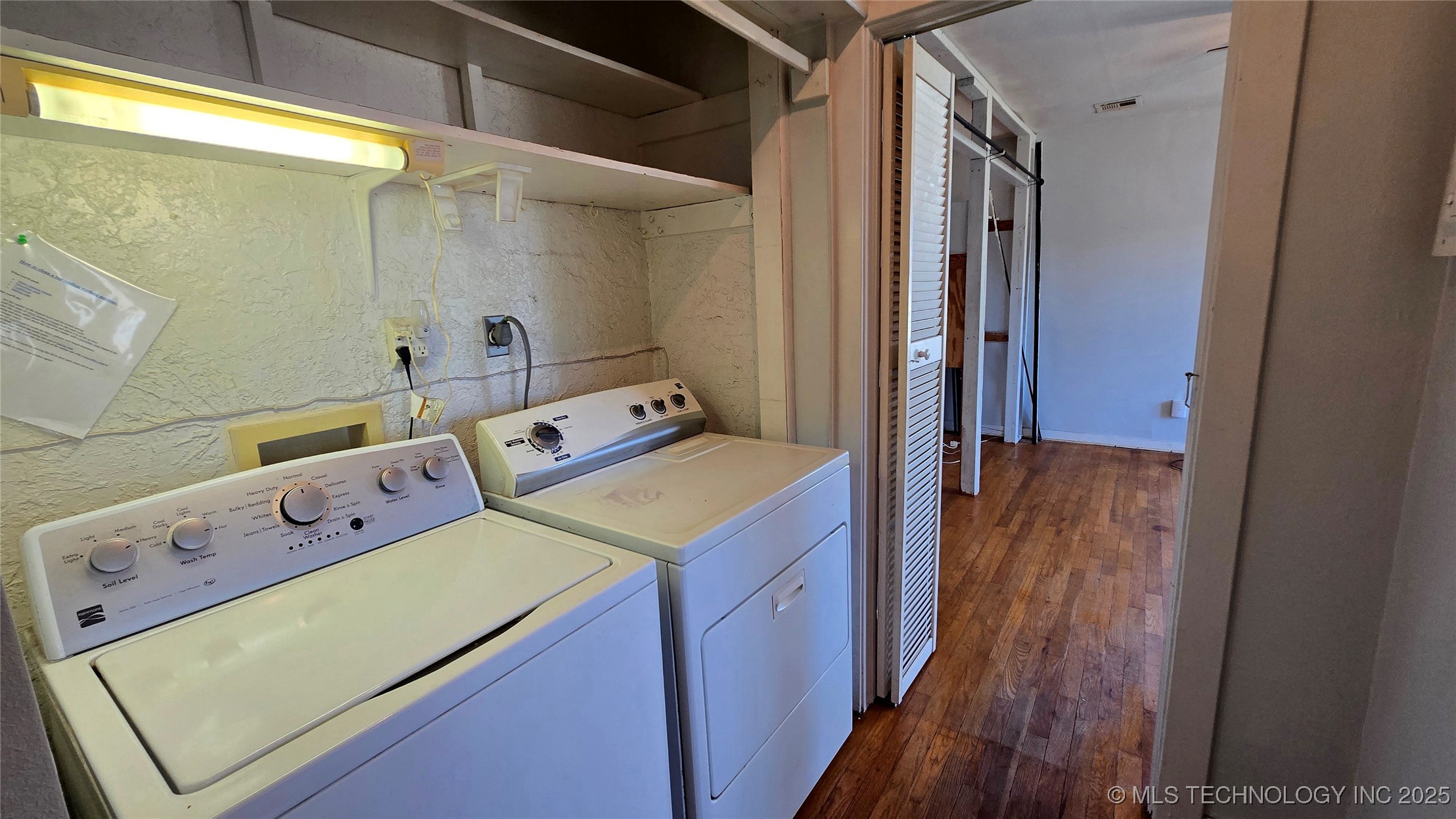 607 Sunset Strip Property Photo 31