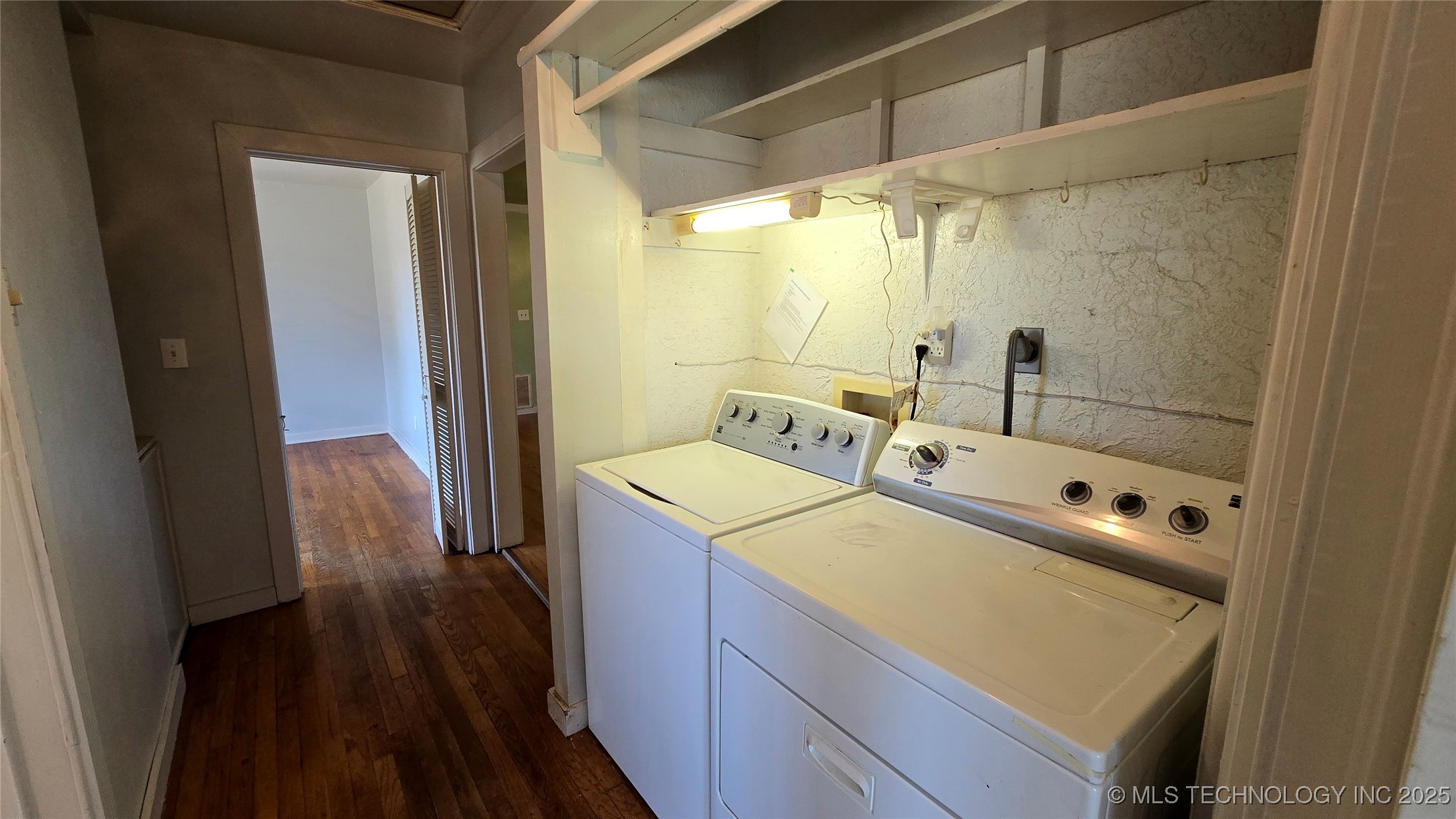 607 Sunset Strip Property Photo 32