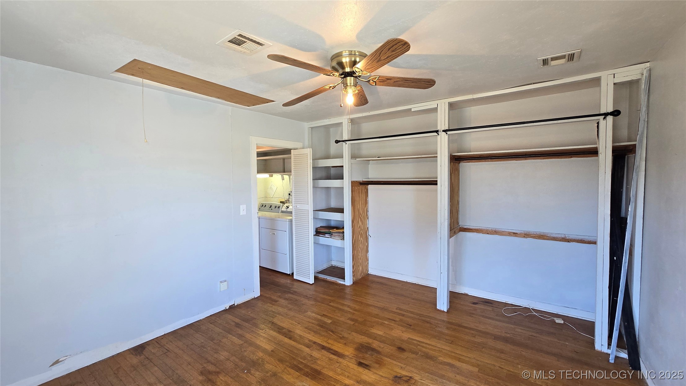 607 Sunset Strip Property Photo 34