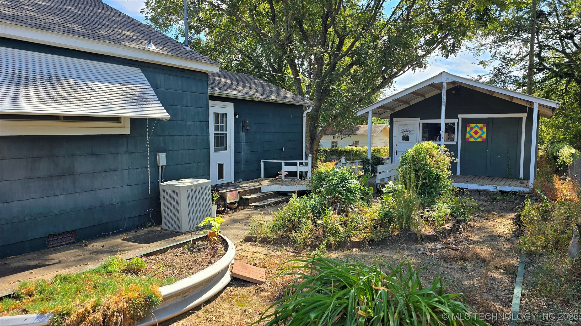 607 Sunset Strip Property Photo 38