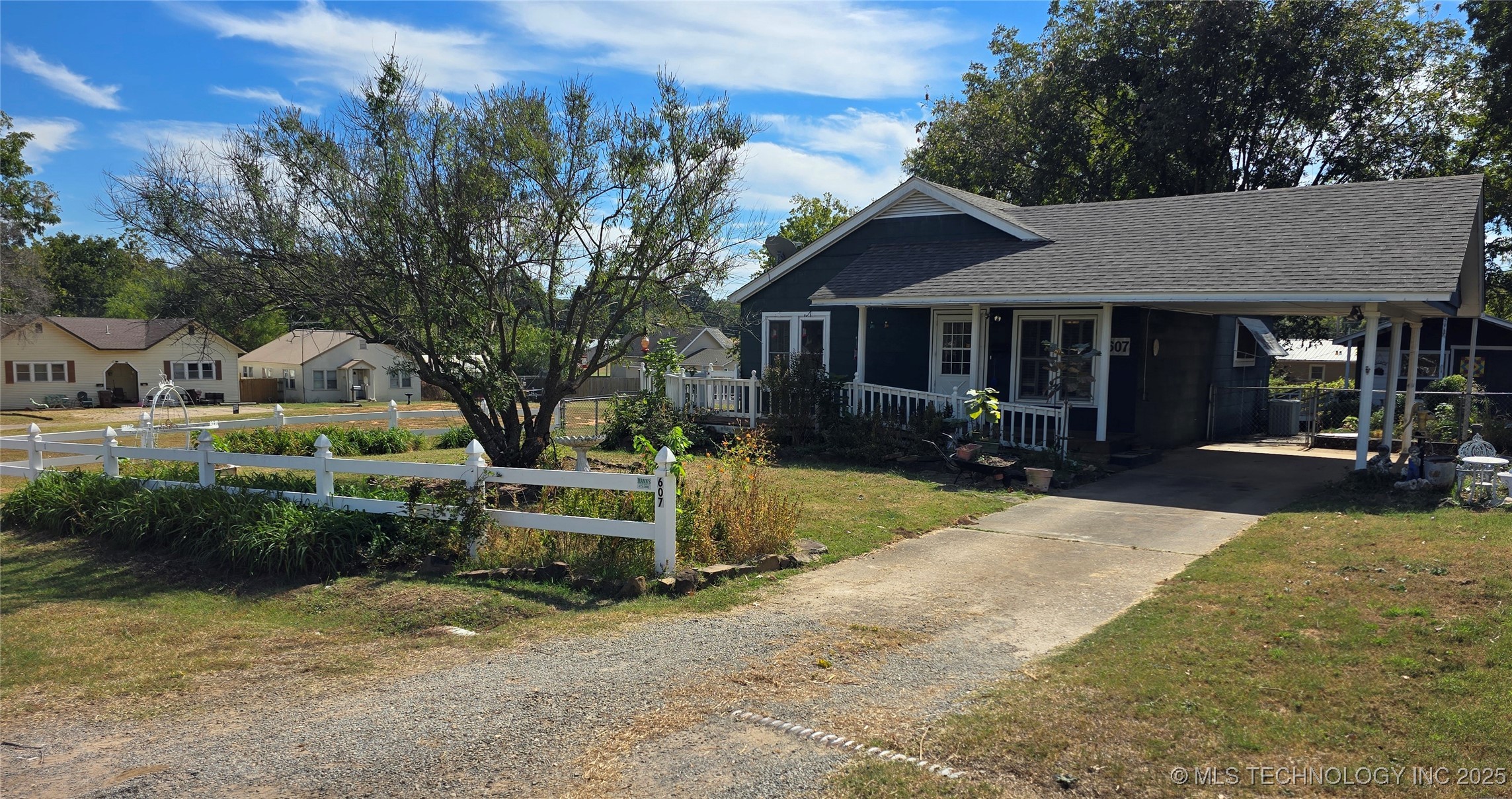 607 Sunset Strip Property Photo 40