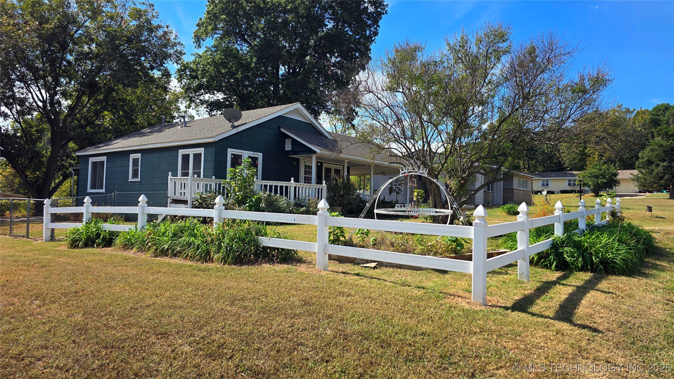 607 Sunset Strip Property Photo 43