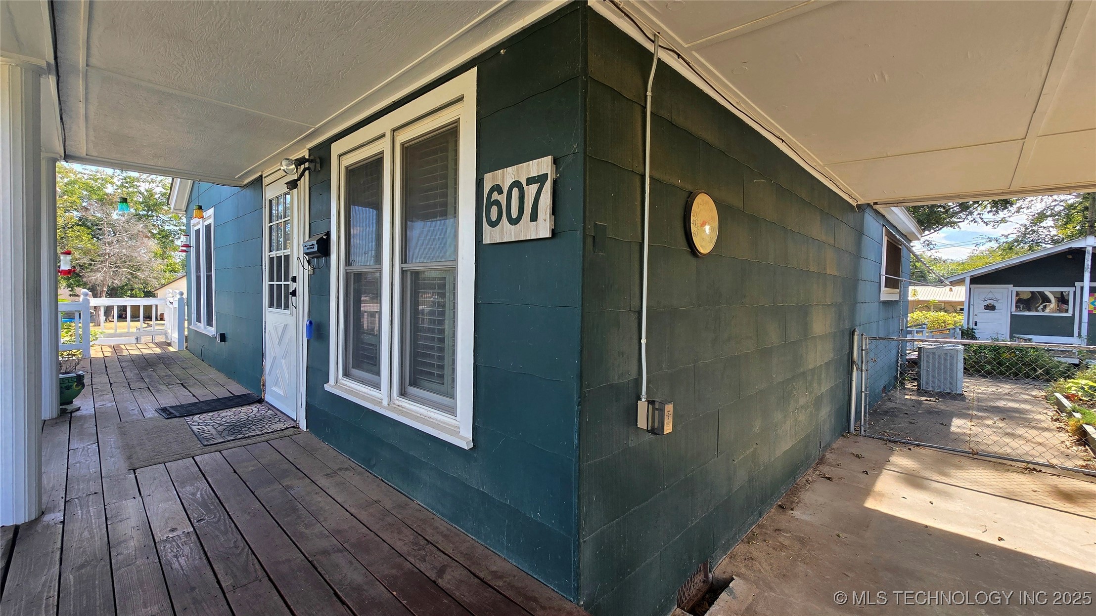 607 Sunset Strip Property Photo 44