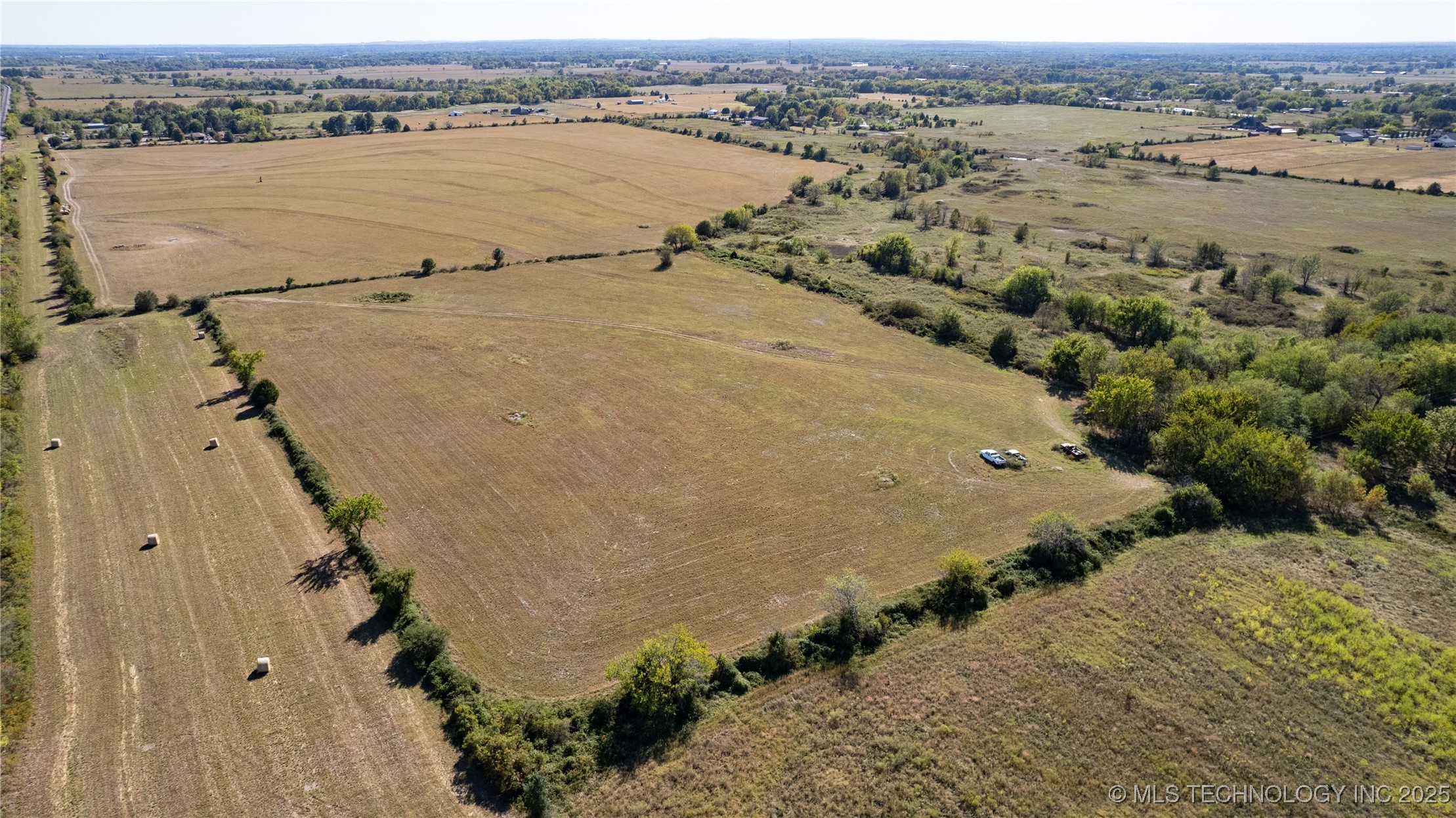 E 750 Road Property Photo 3