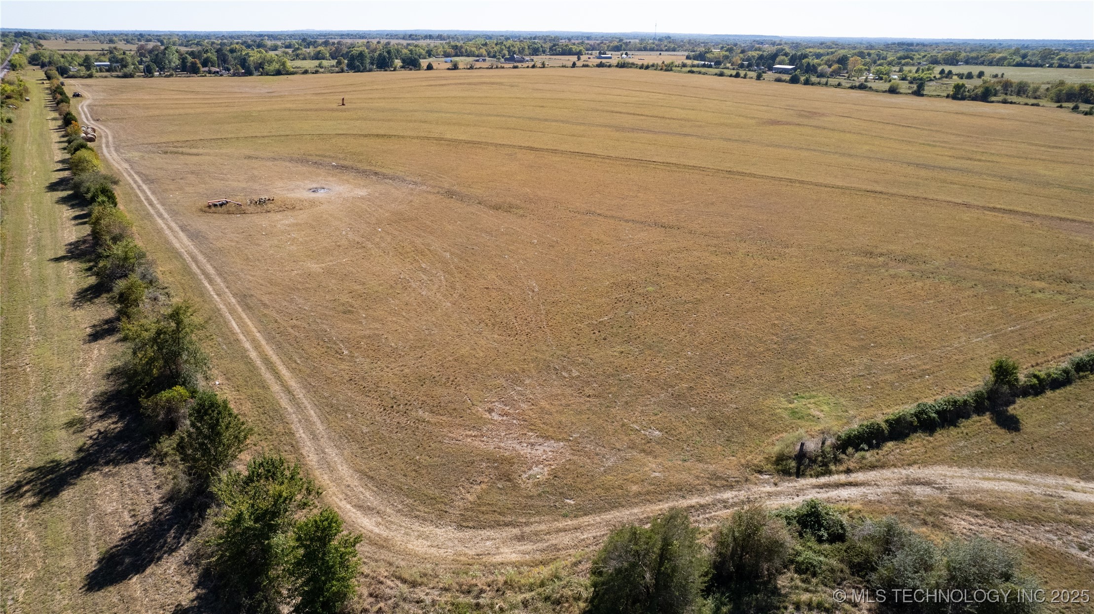 E 750 Road Property Photo 4