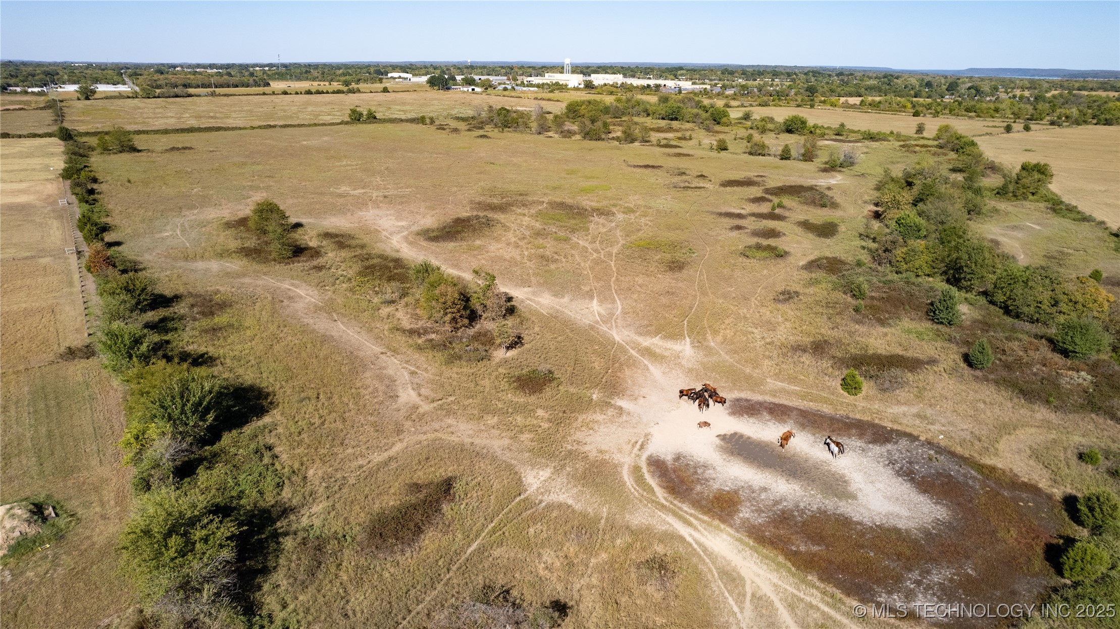 E 750 Road Property Photo 6