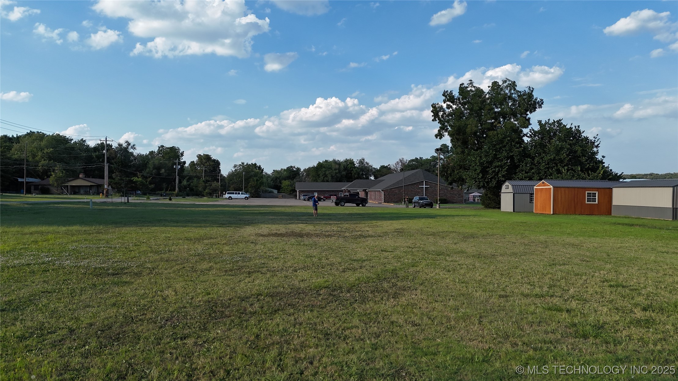 6001 W 41st Street S Property Photo 1