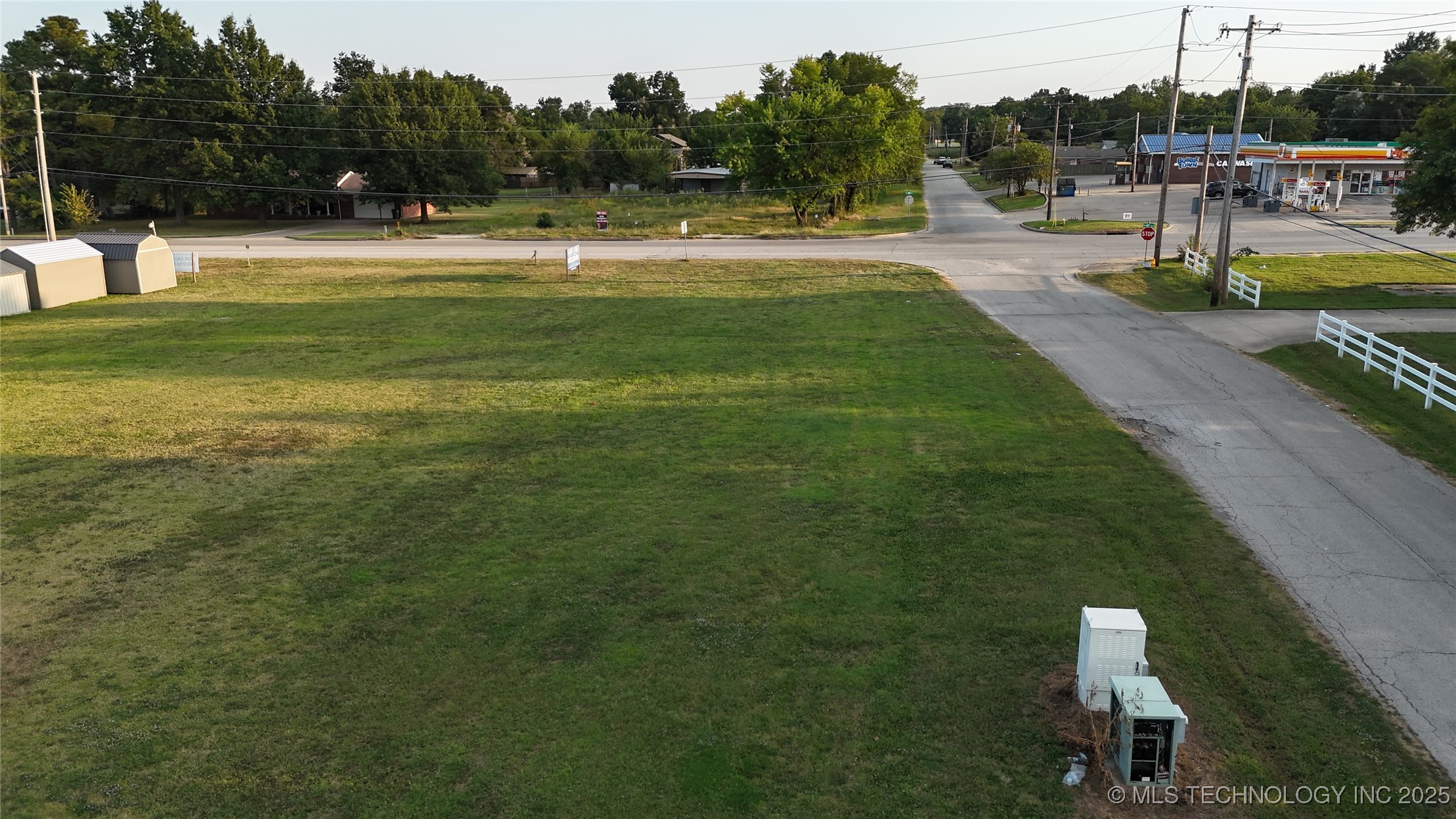 6001 W 41st Street S Property Photo 2