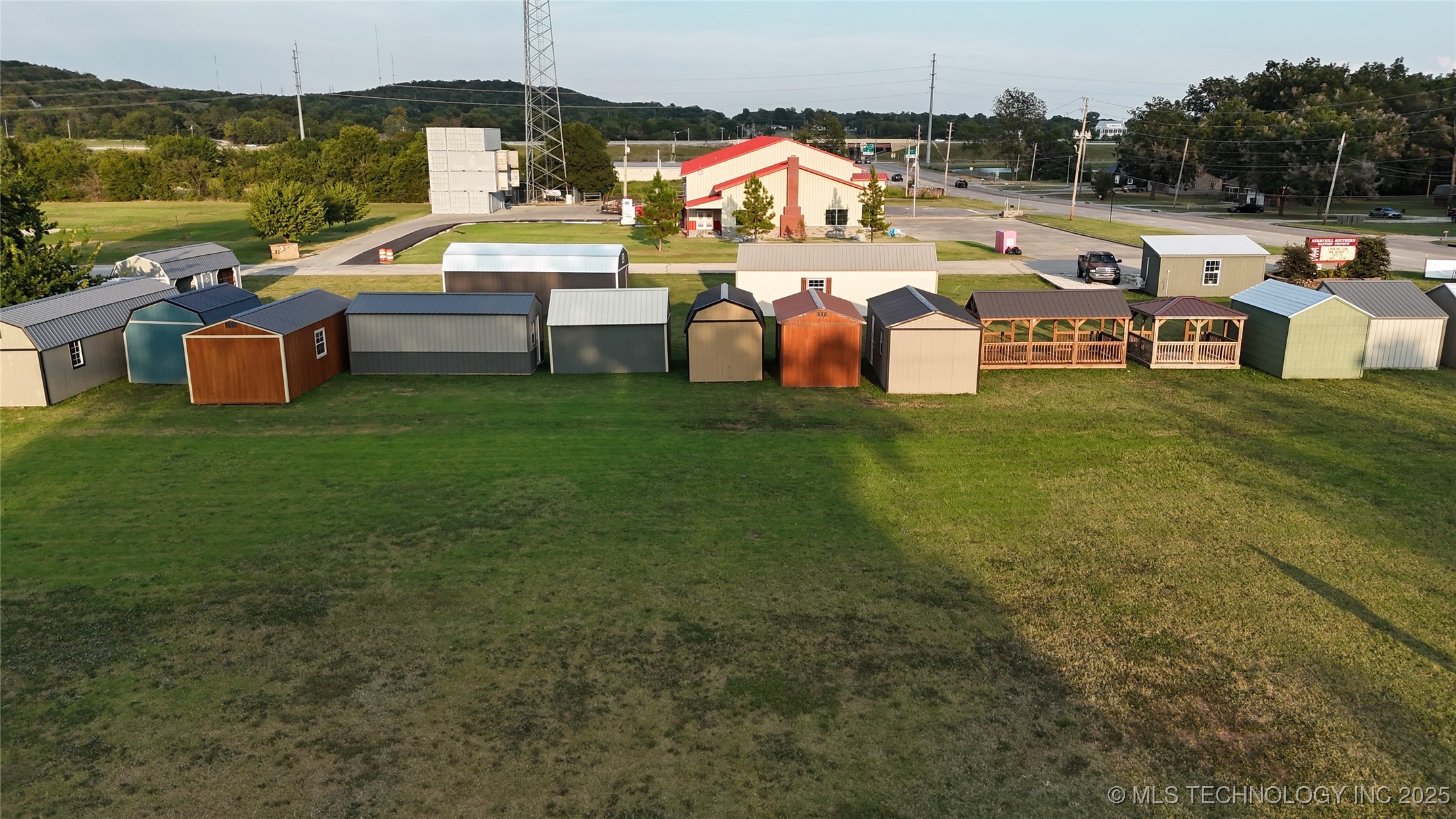 6001 W 41st Street S Property Photo 4