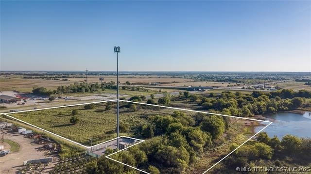 146th Street N Property Photo 4