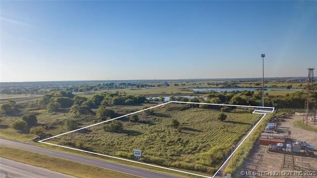 146th Street N Property Photo 6