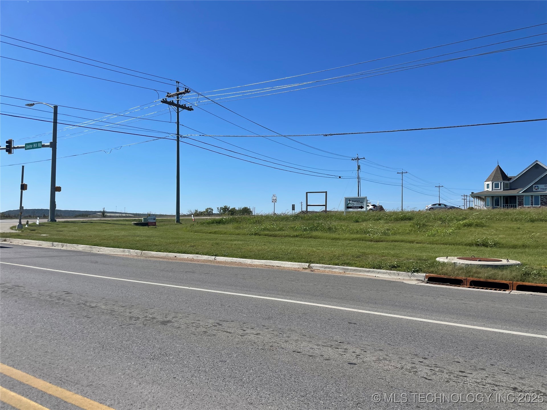 W Rogers Boulevard Property Photo 6