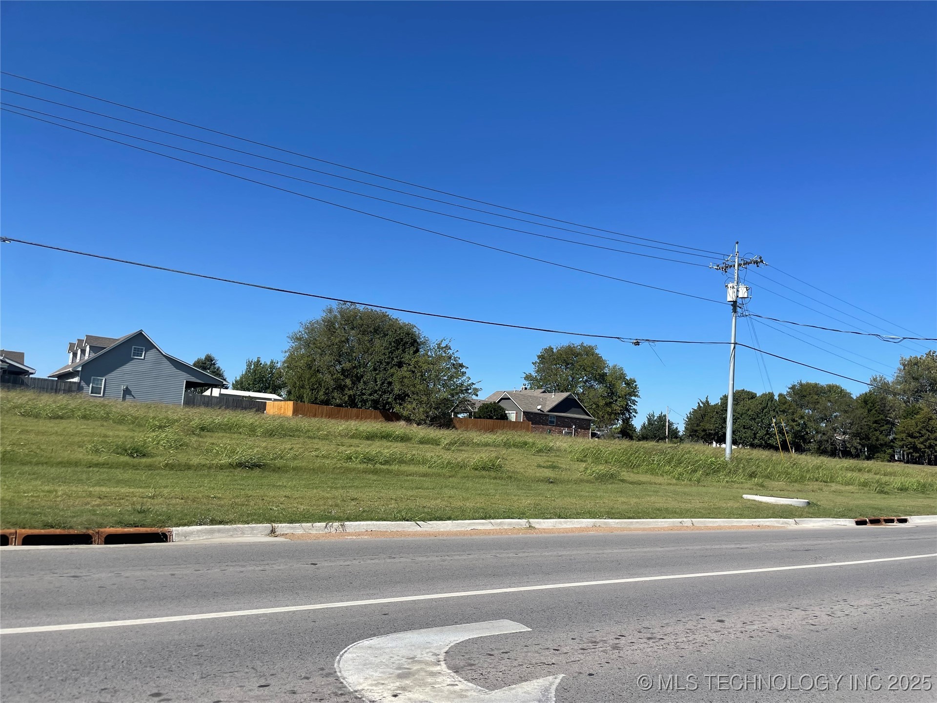 W Rogers Boulevard Property Photo 7