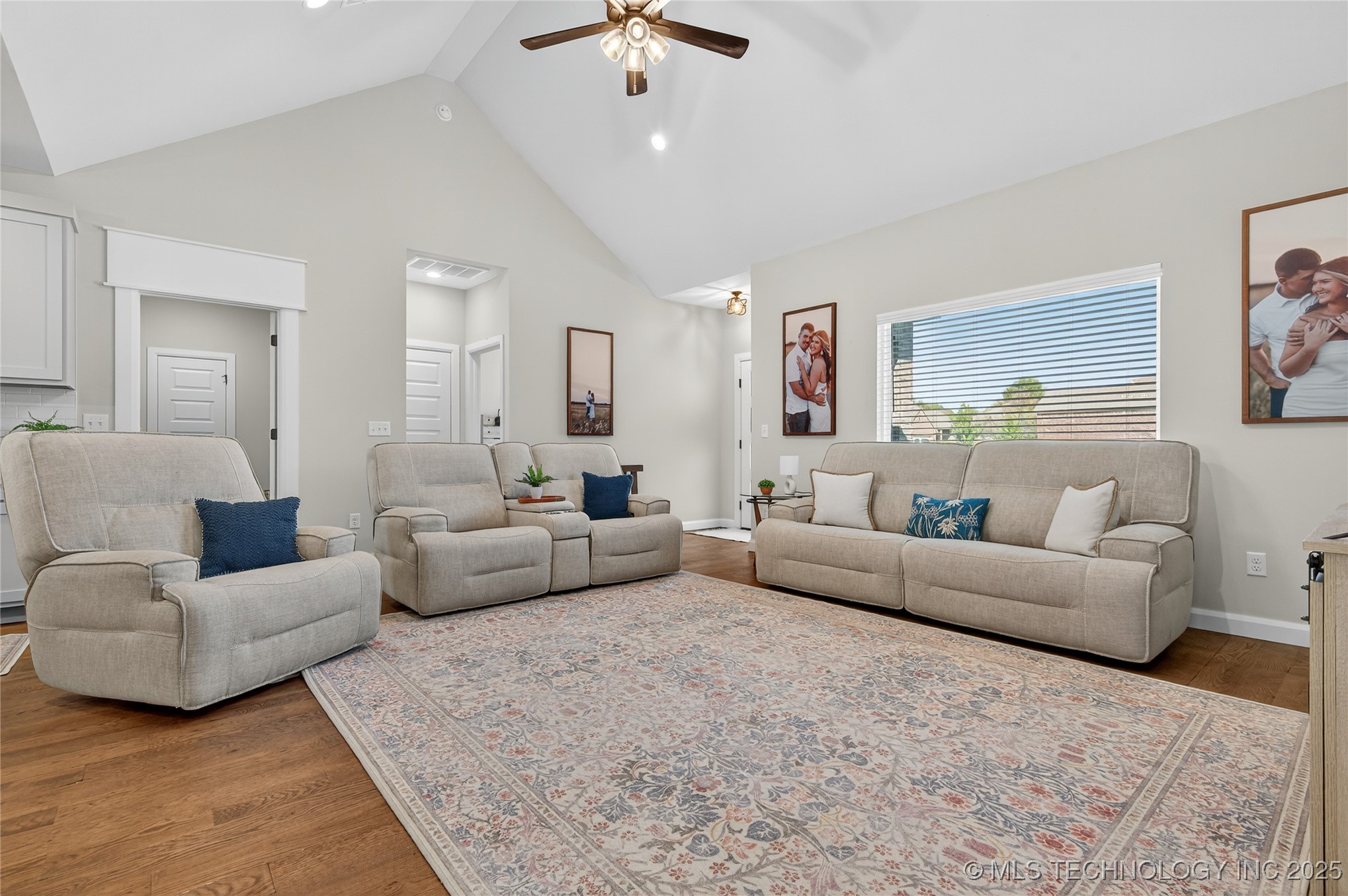 5301 Barnett Avenue Property Photo 3