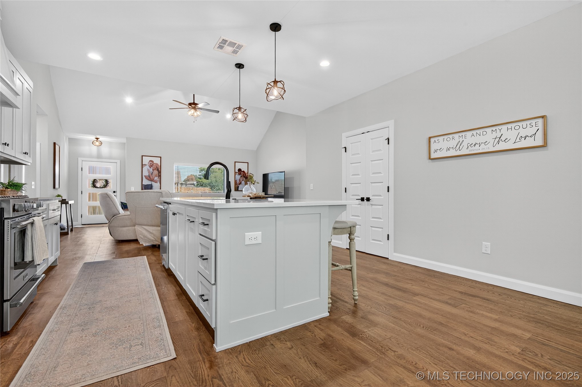 5301 Barnett Avenue Property Photo 11