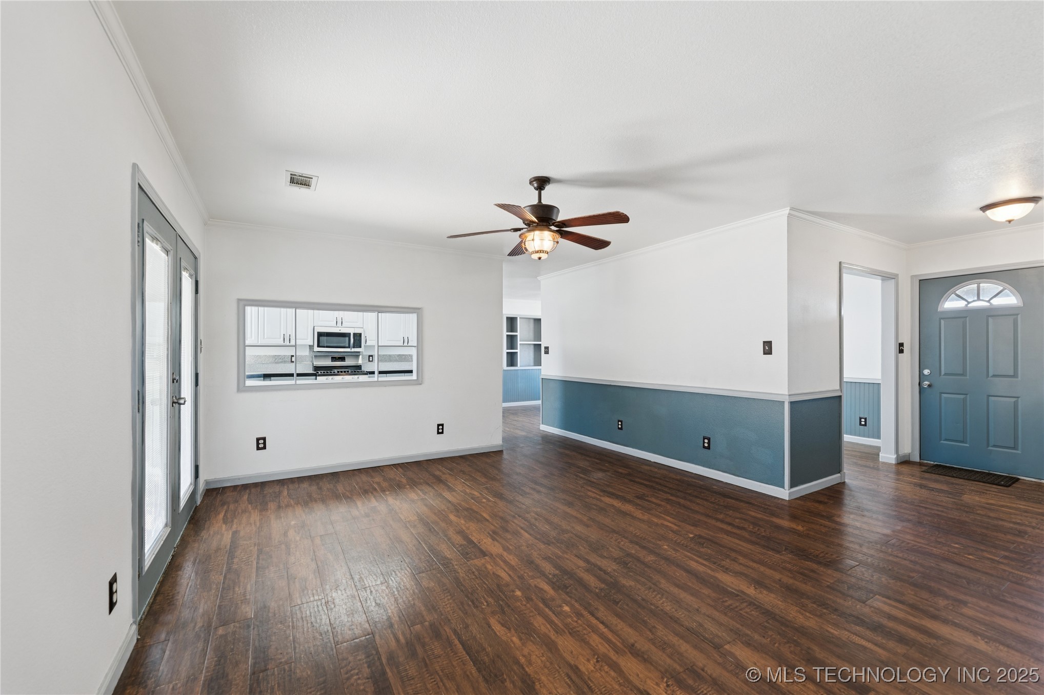 5101 S Spruce Avenue Property Photo 4