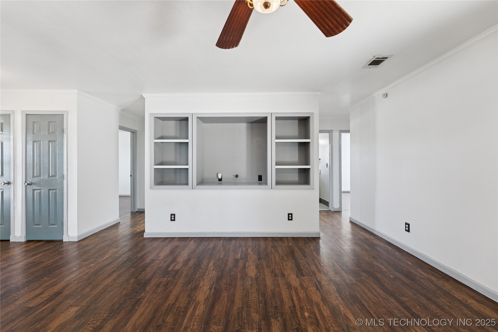 5101 S Spruce Avenue Property Photo 6