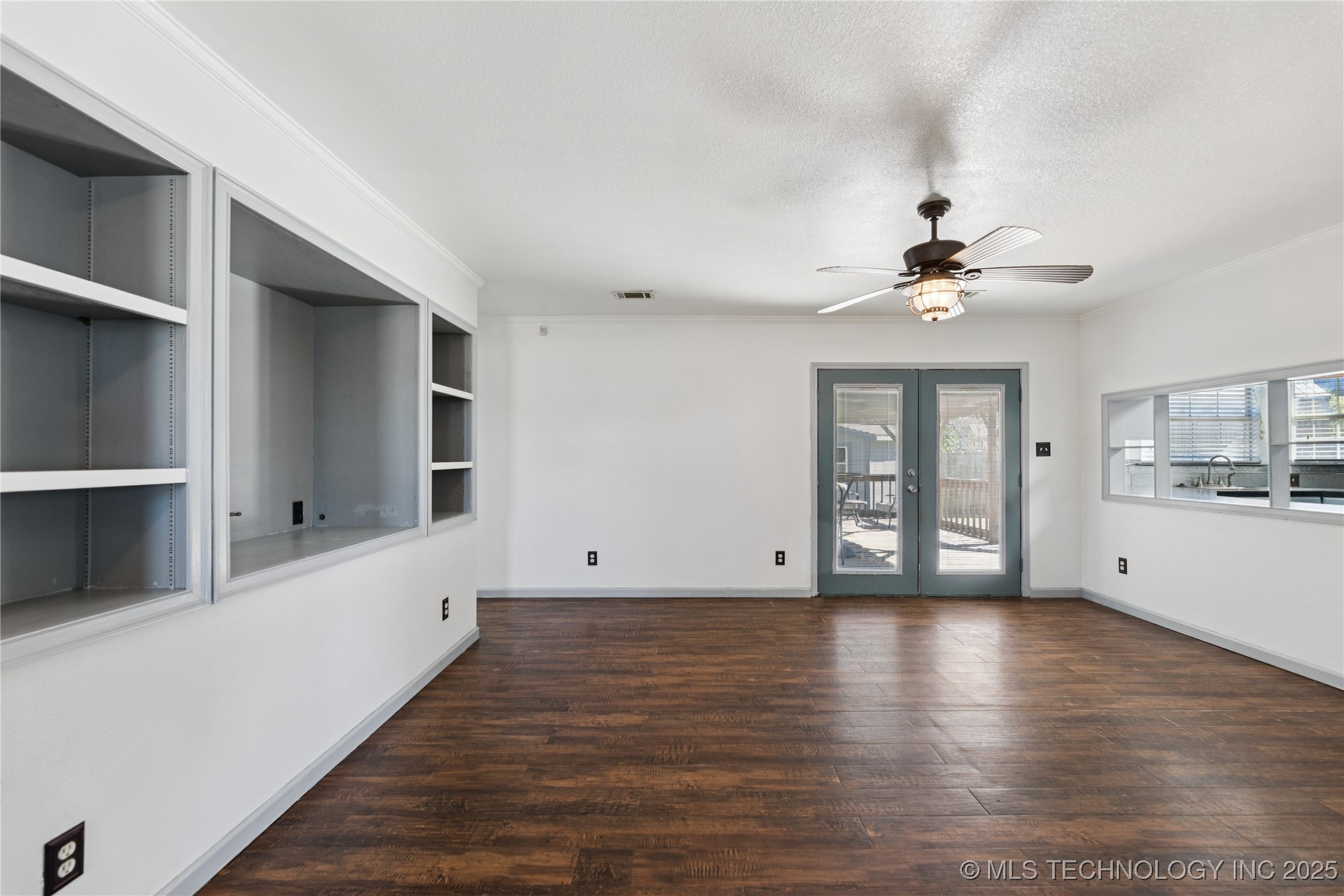 5101 S Spruce Avenue Property Photo 9