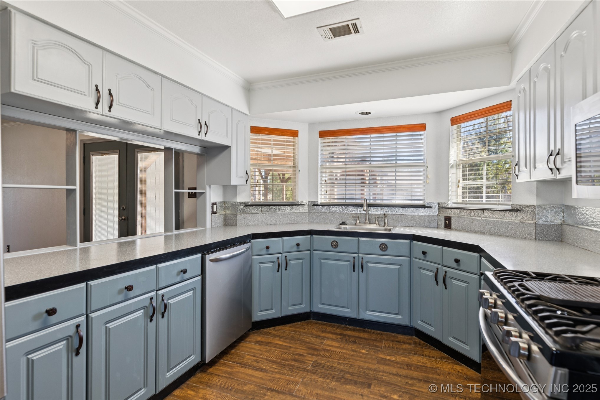 5101 S Spruce Avenue Property Photo 17