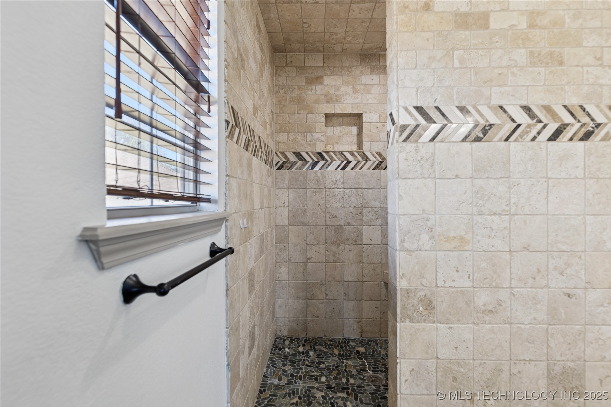 5101 S Spruce Avenue Property Photo 25