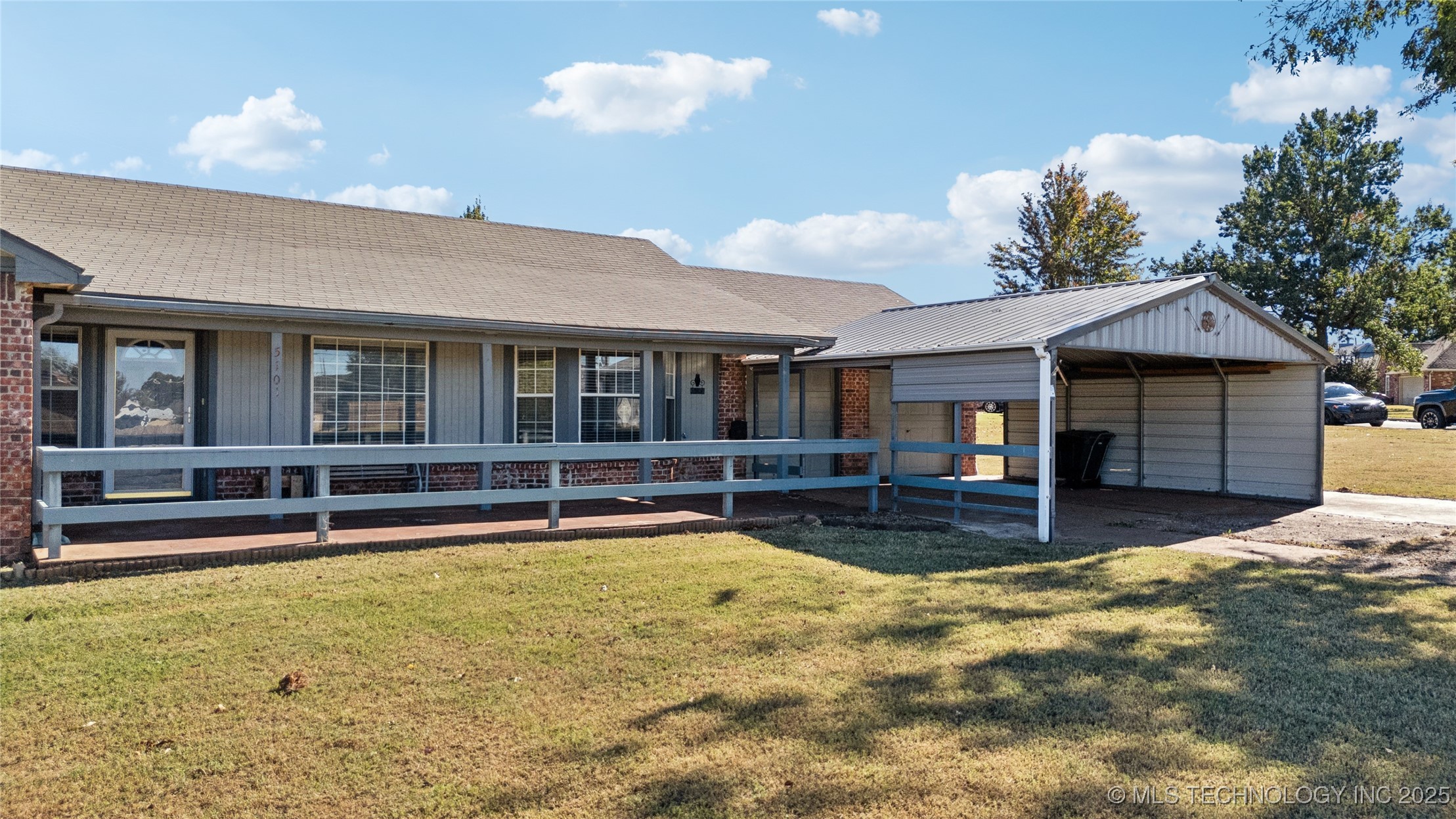 5101 S Spruce Avenue Property Photo 48