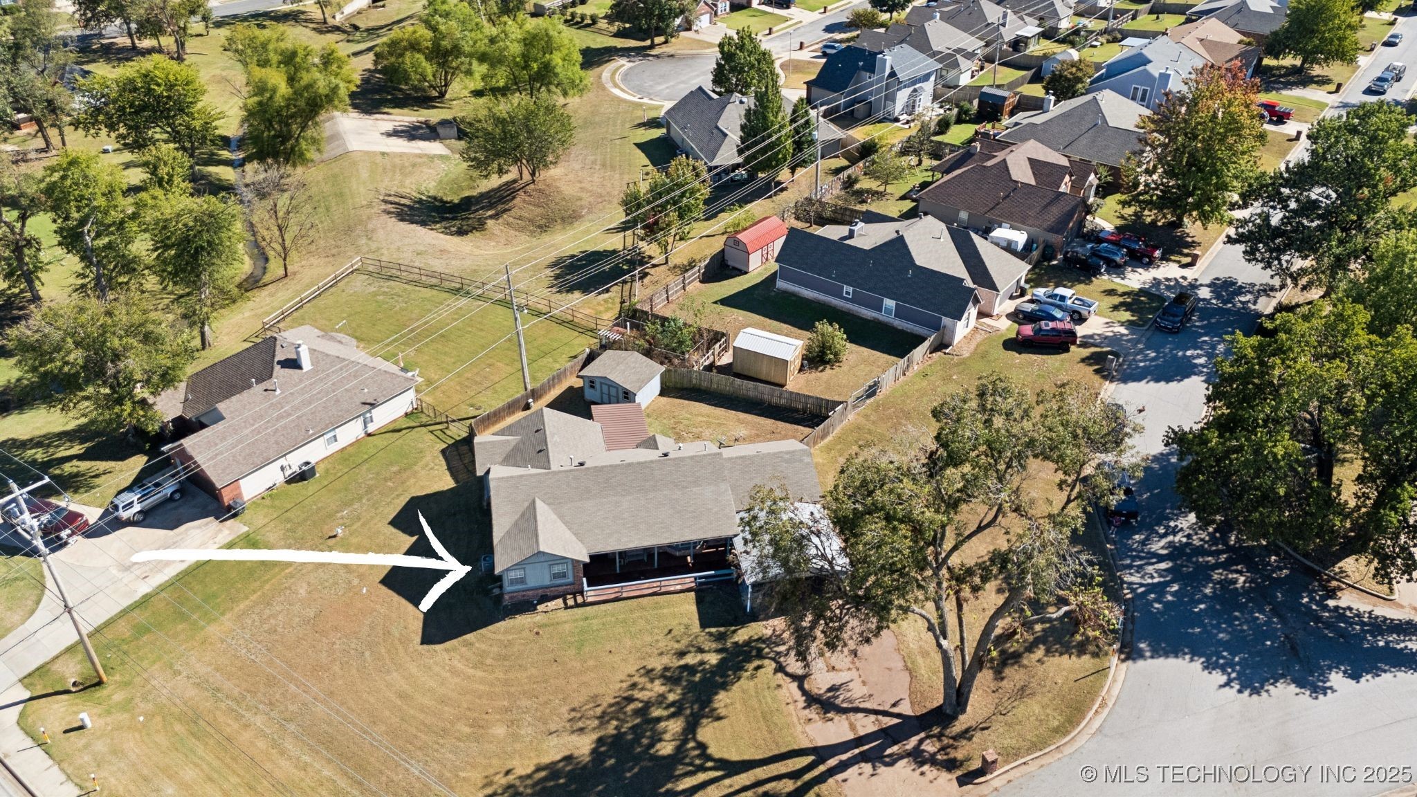 5101 S Spruce Avenue Property Photo 51