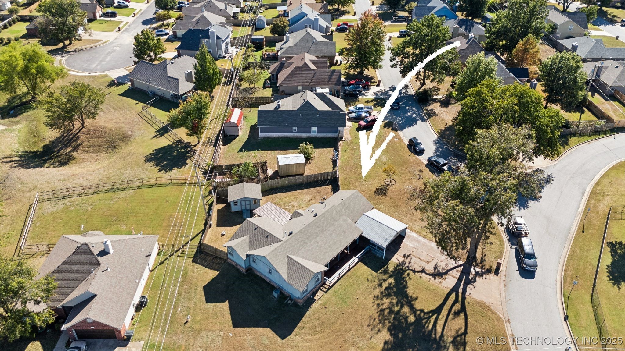 5101 S Spruce Avenue Property Photo 52