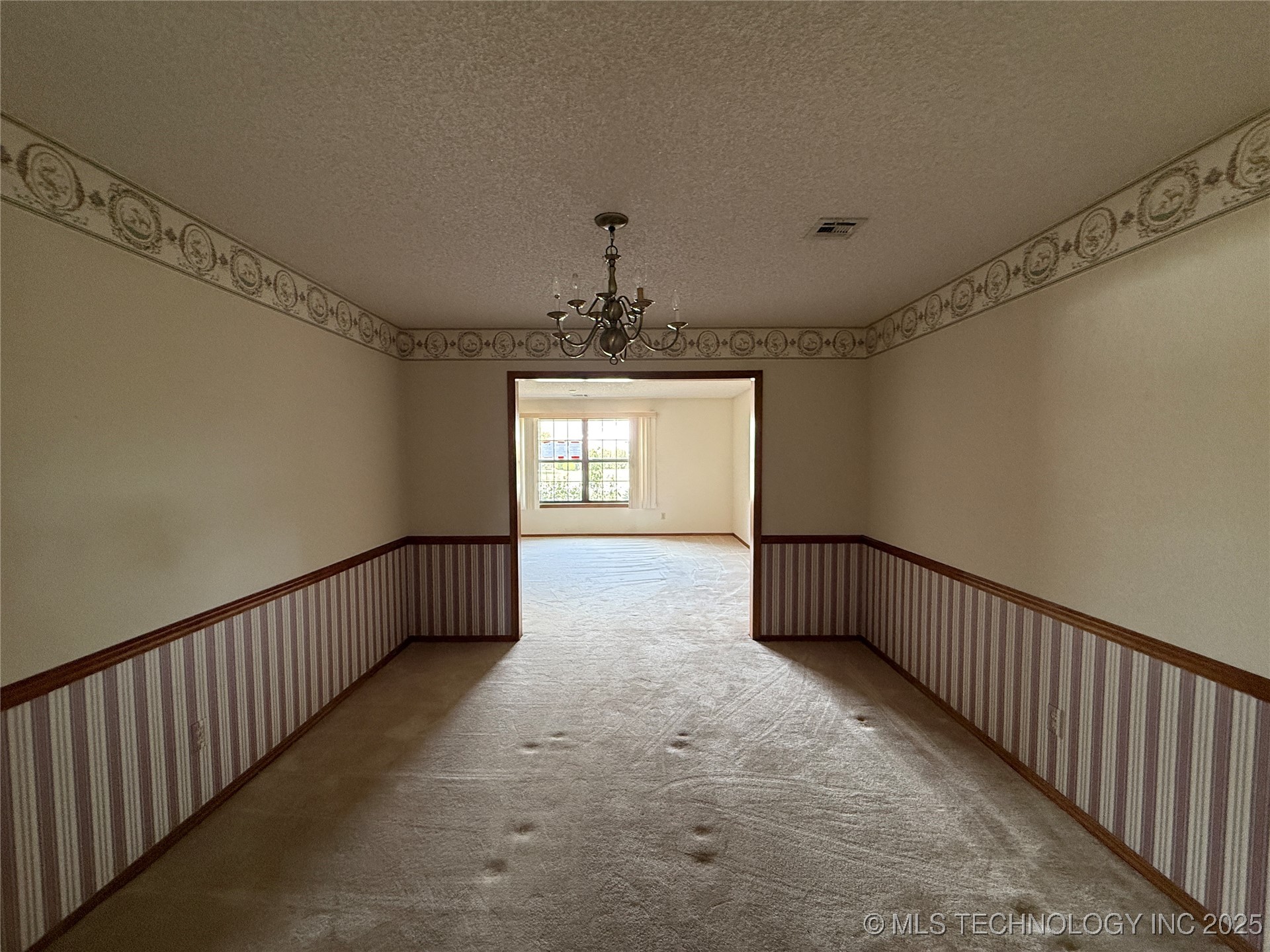 3201 Brighton Lane Property Photo 10